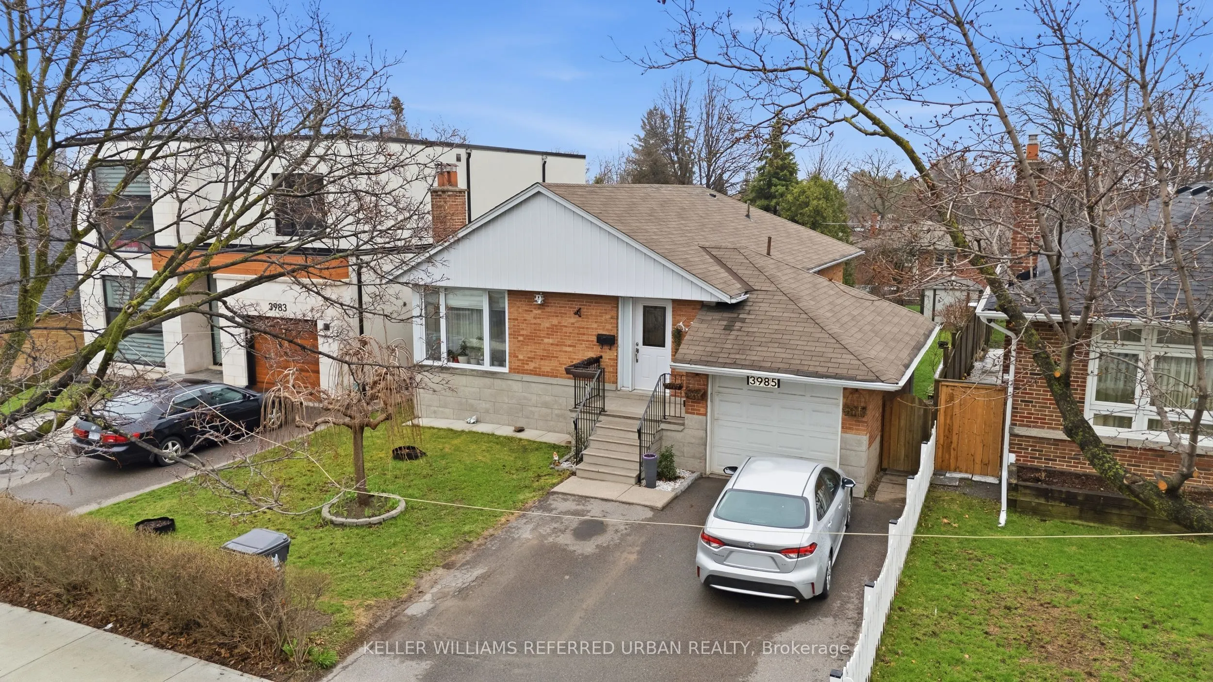 3991 Bloor Street W
