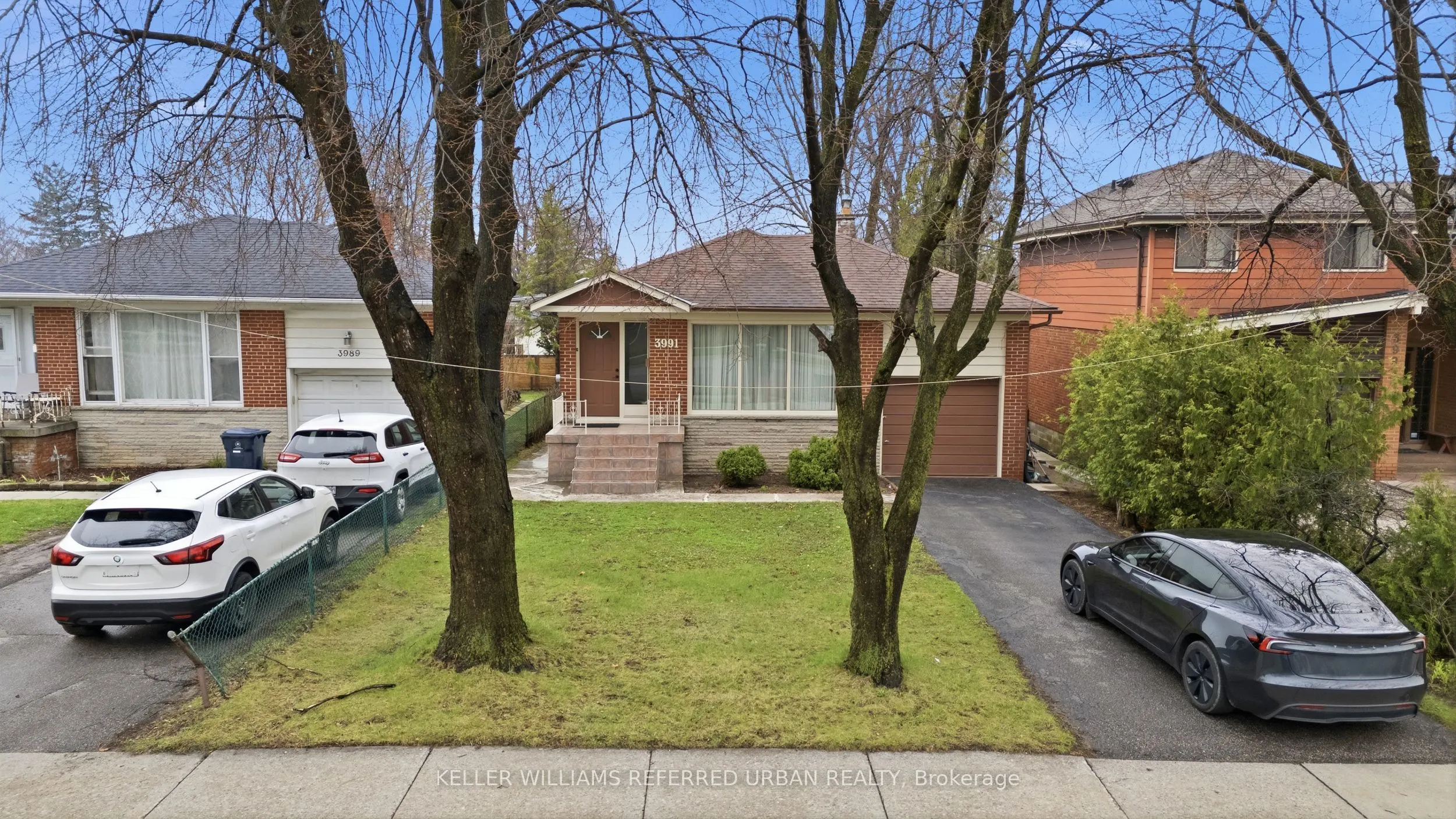 3991 Bloor Street W