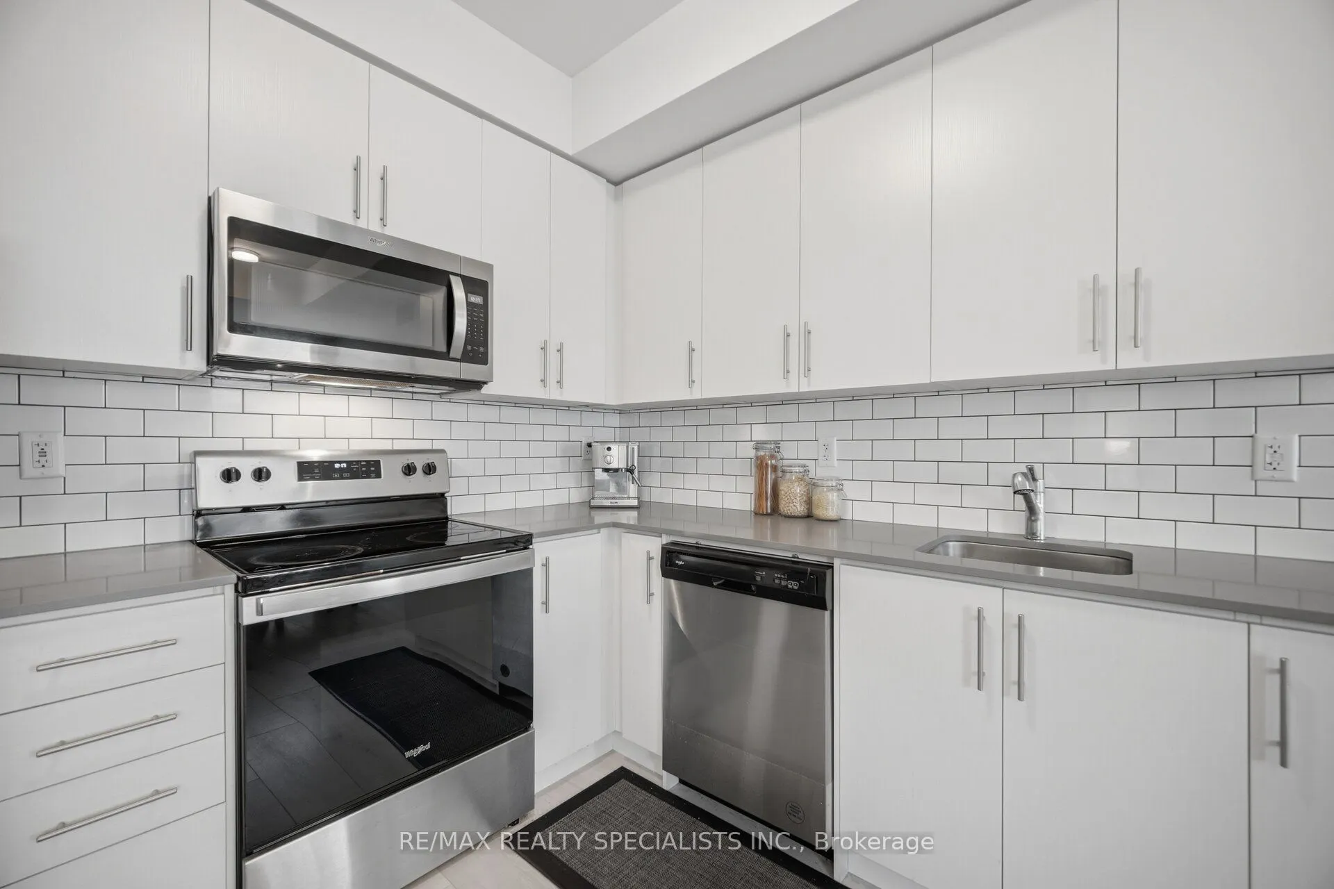 3405 Ridgeway Drive #21