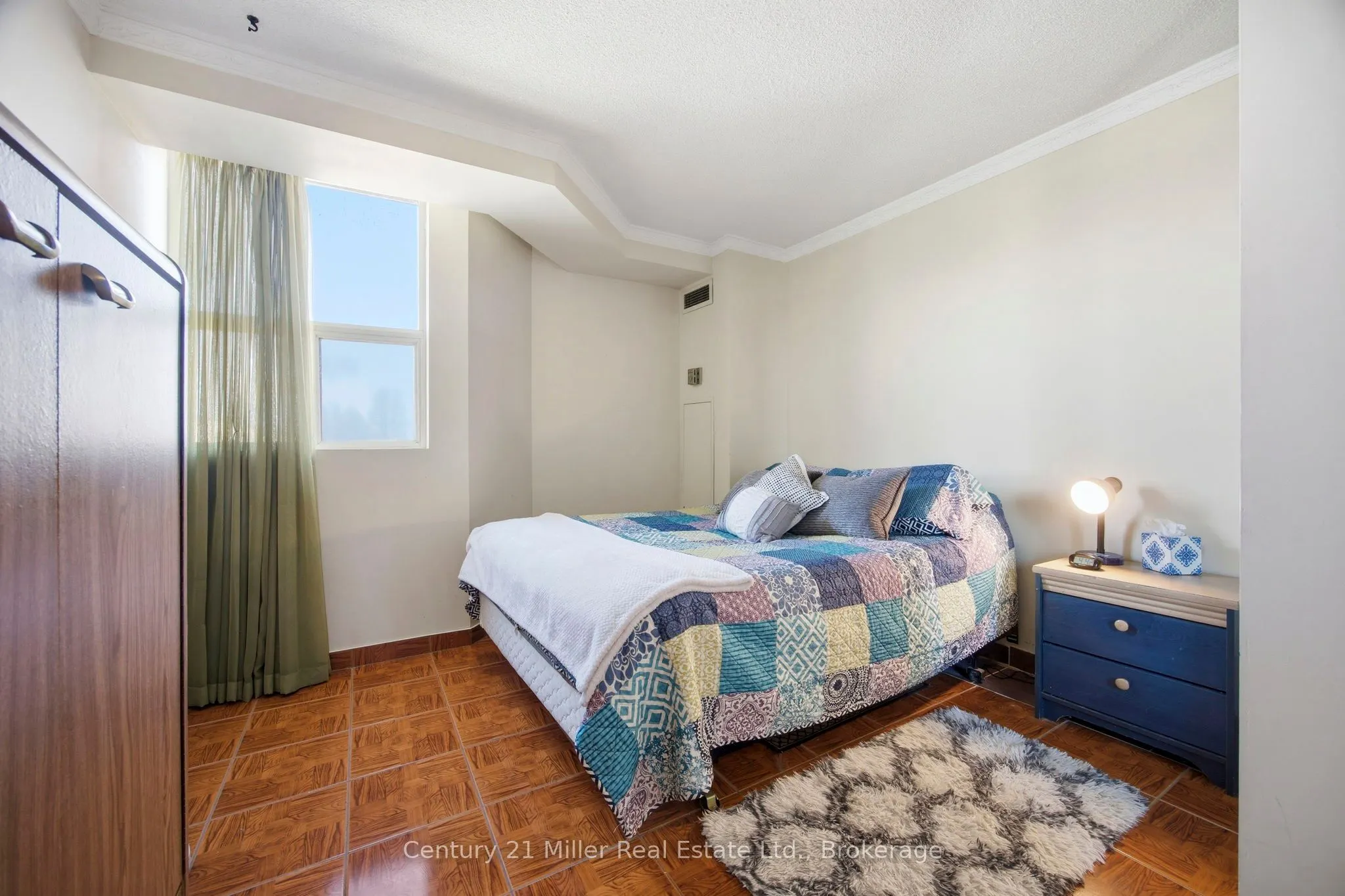 3845 Lake Shore Boulevard W #411