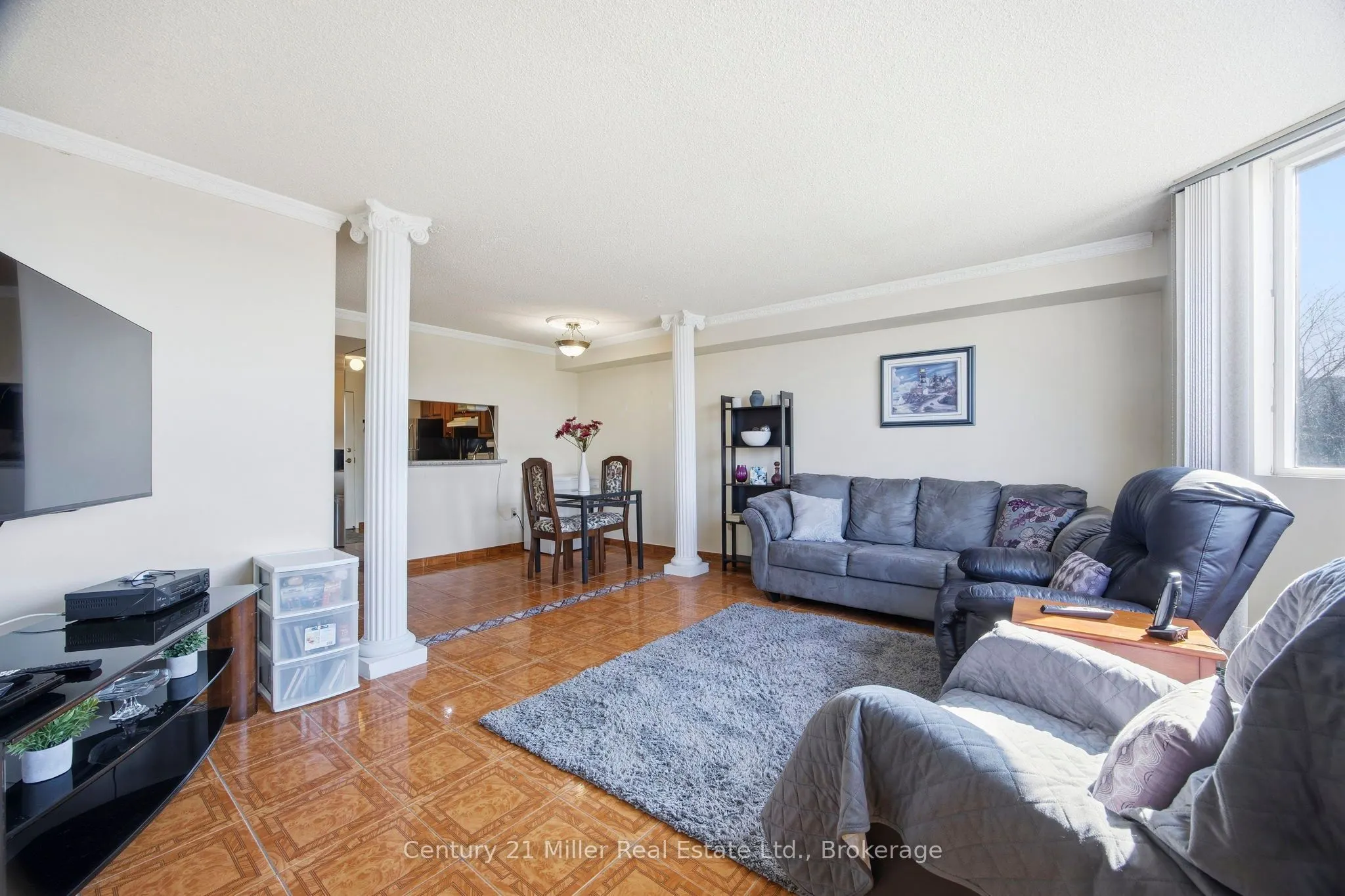 3845 Lake Shore Boulevard W #411