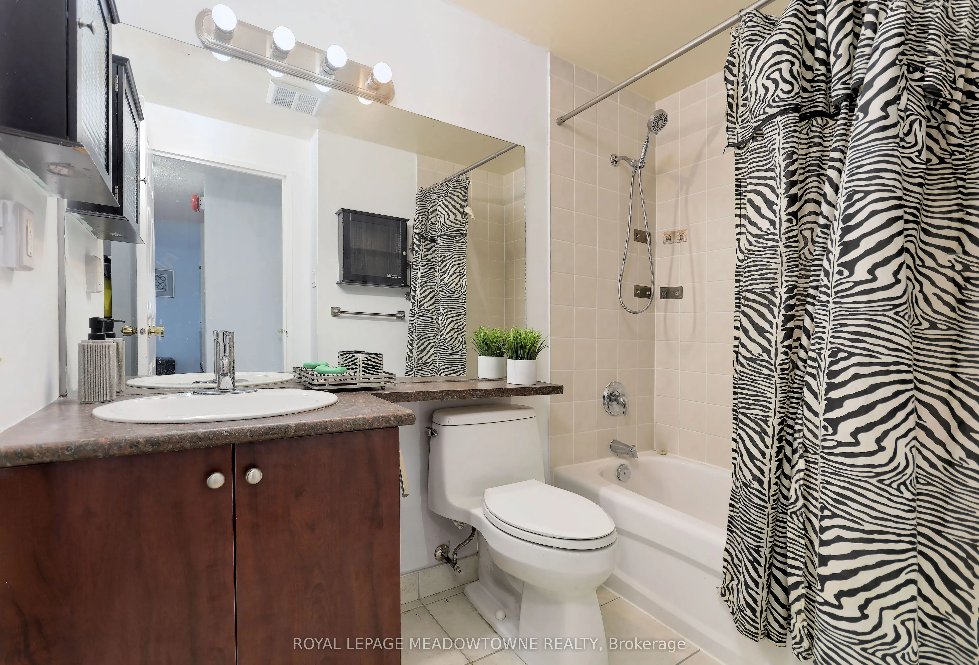 6720 Glen Erin Drive #1013