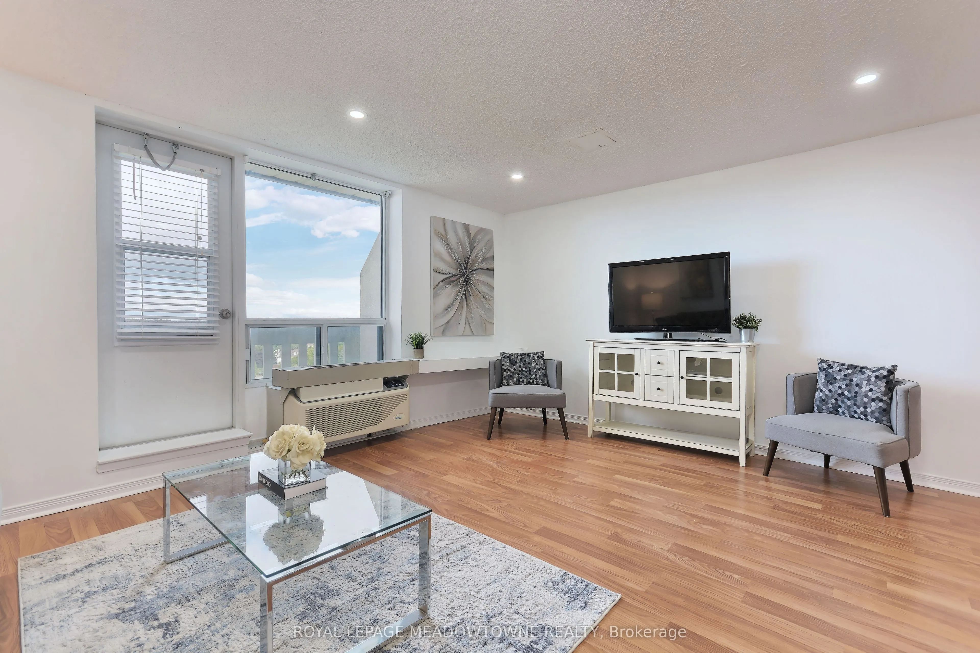 6720 Glen Erin Drive #1013