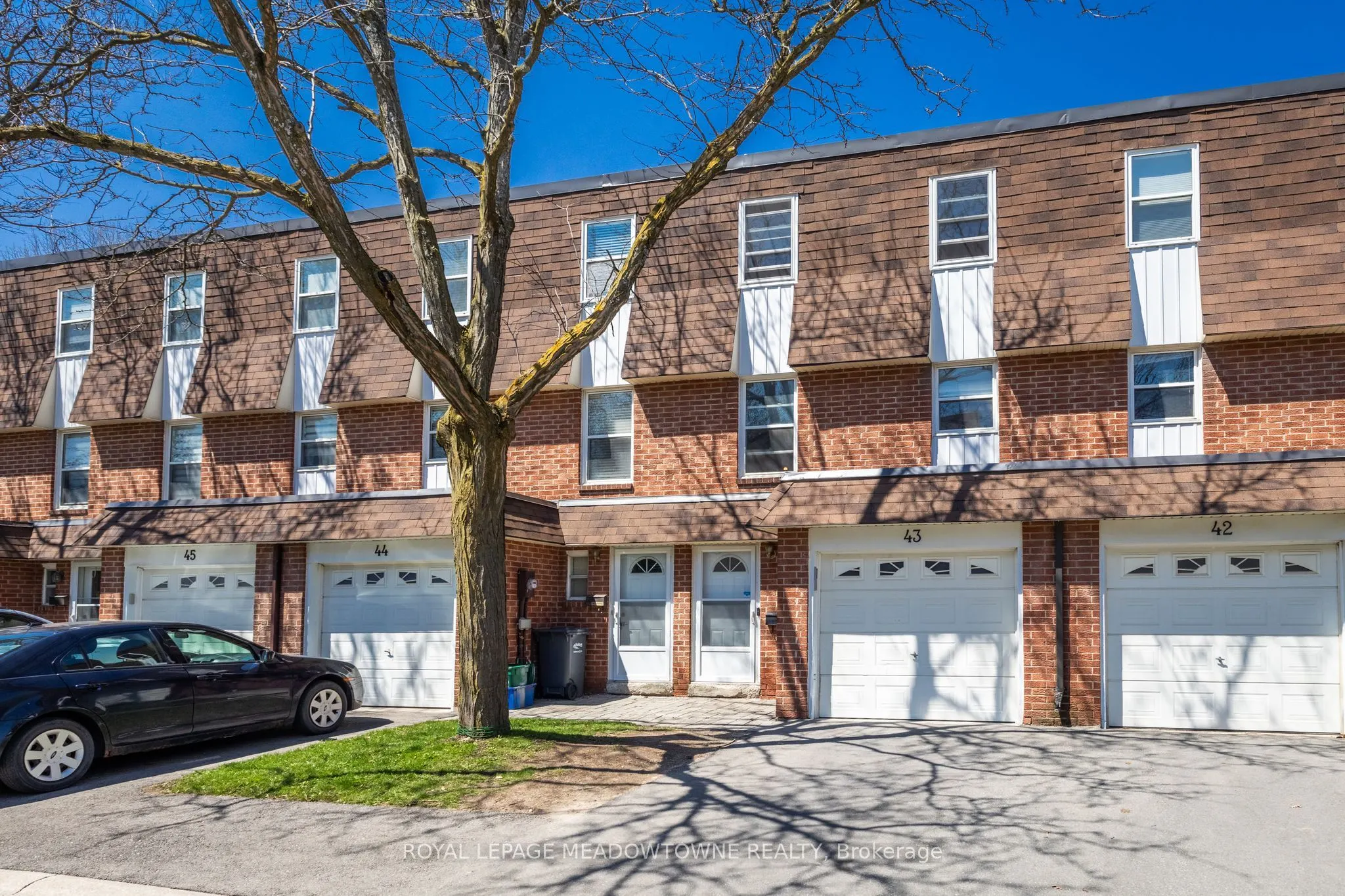 235 Bronte Street #43