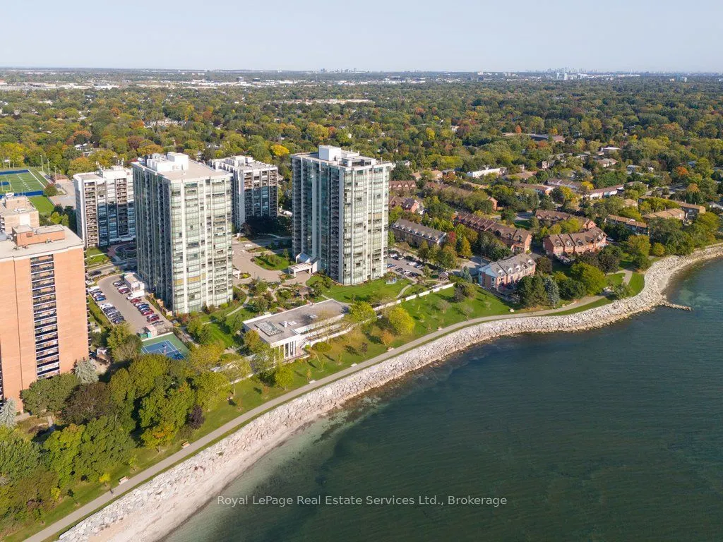 2180 Marine Drive #208