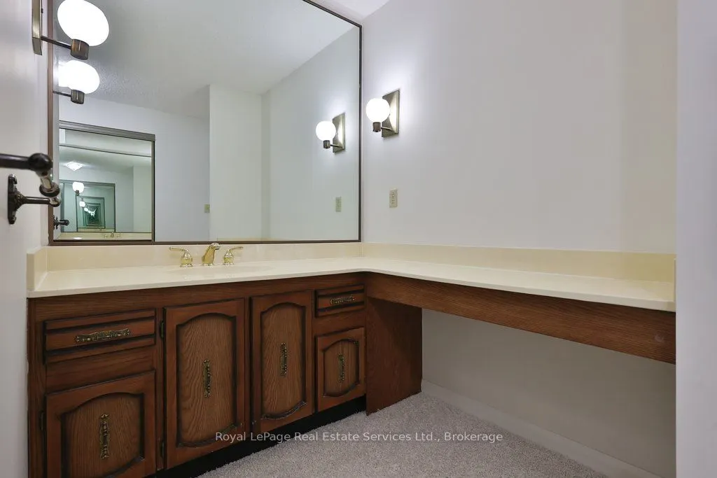 2180 Marine Drive #208