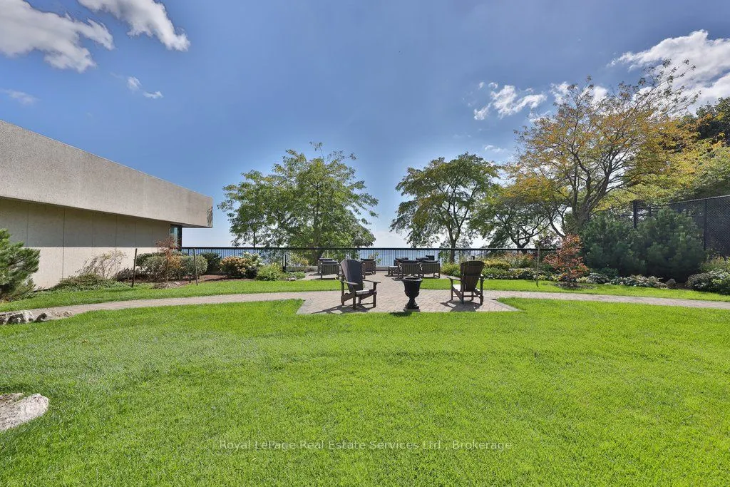 2180 Marine Drive #208