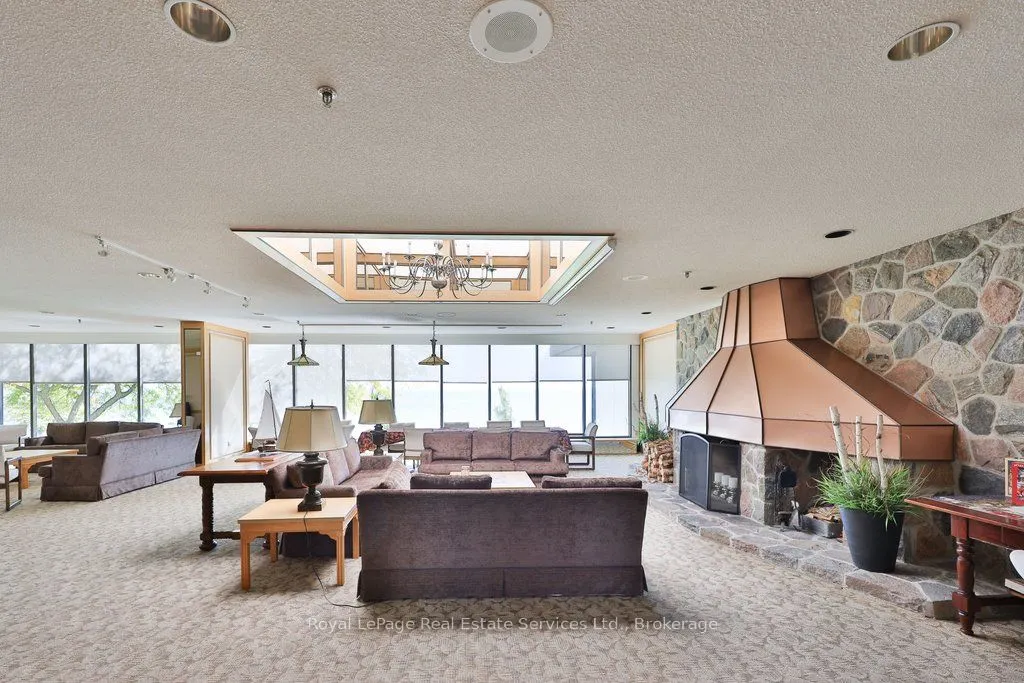 2180 Marine Drive #208