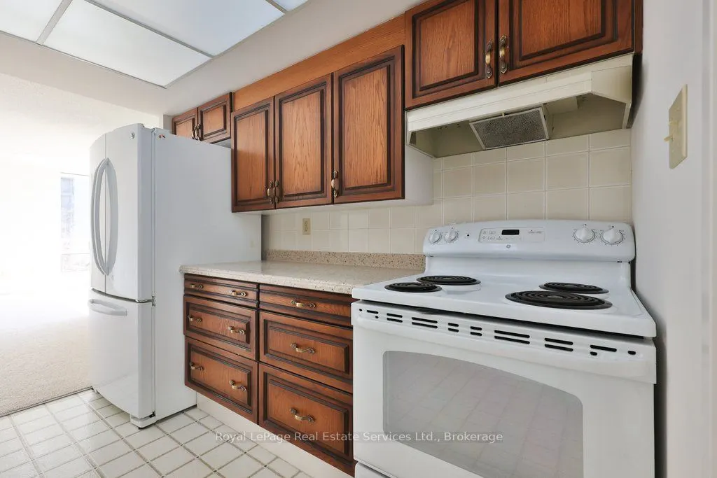 2180 Marine Drive #208