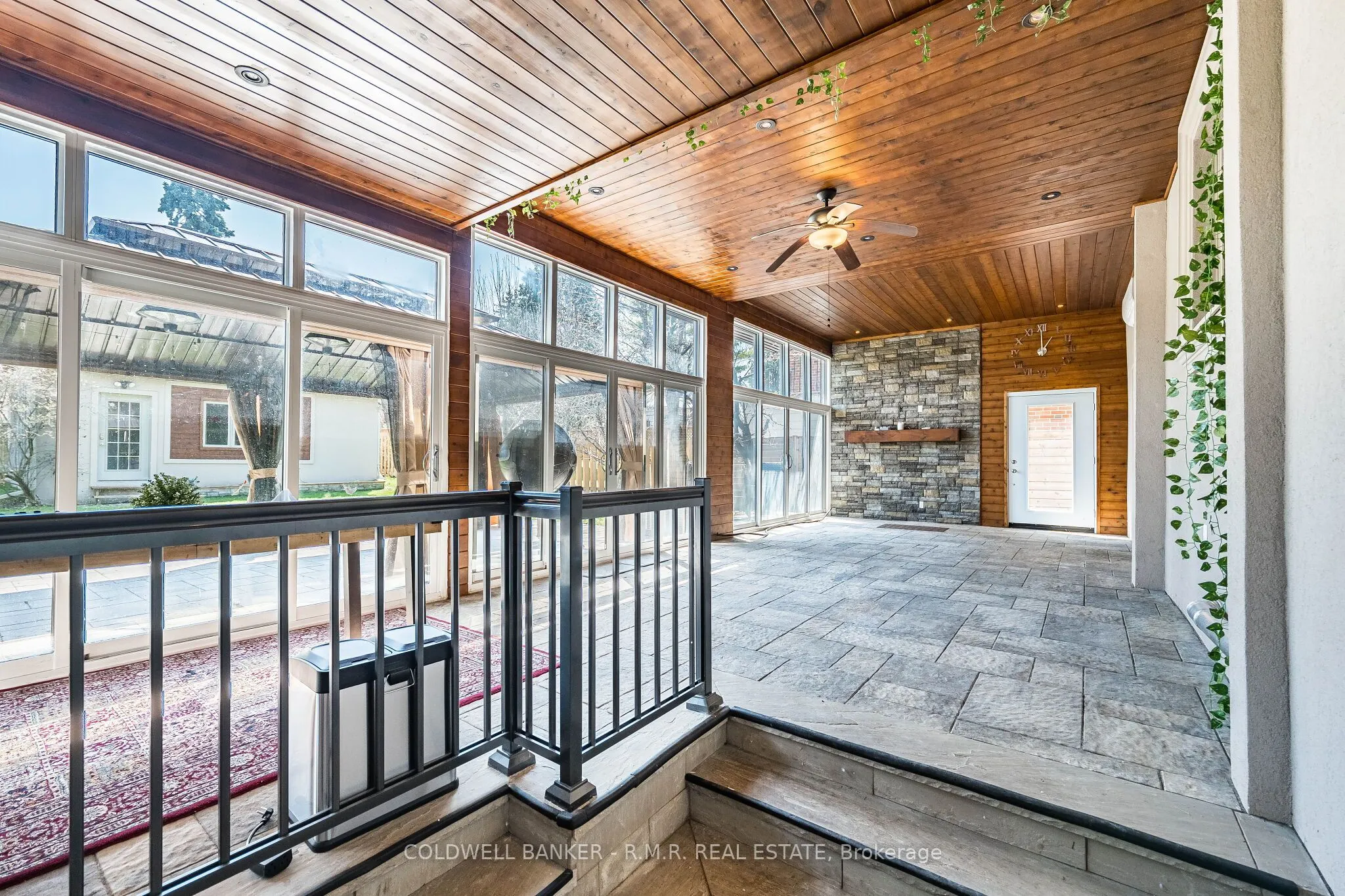 17 Lockheed Boulevard
