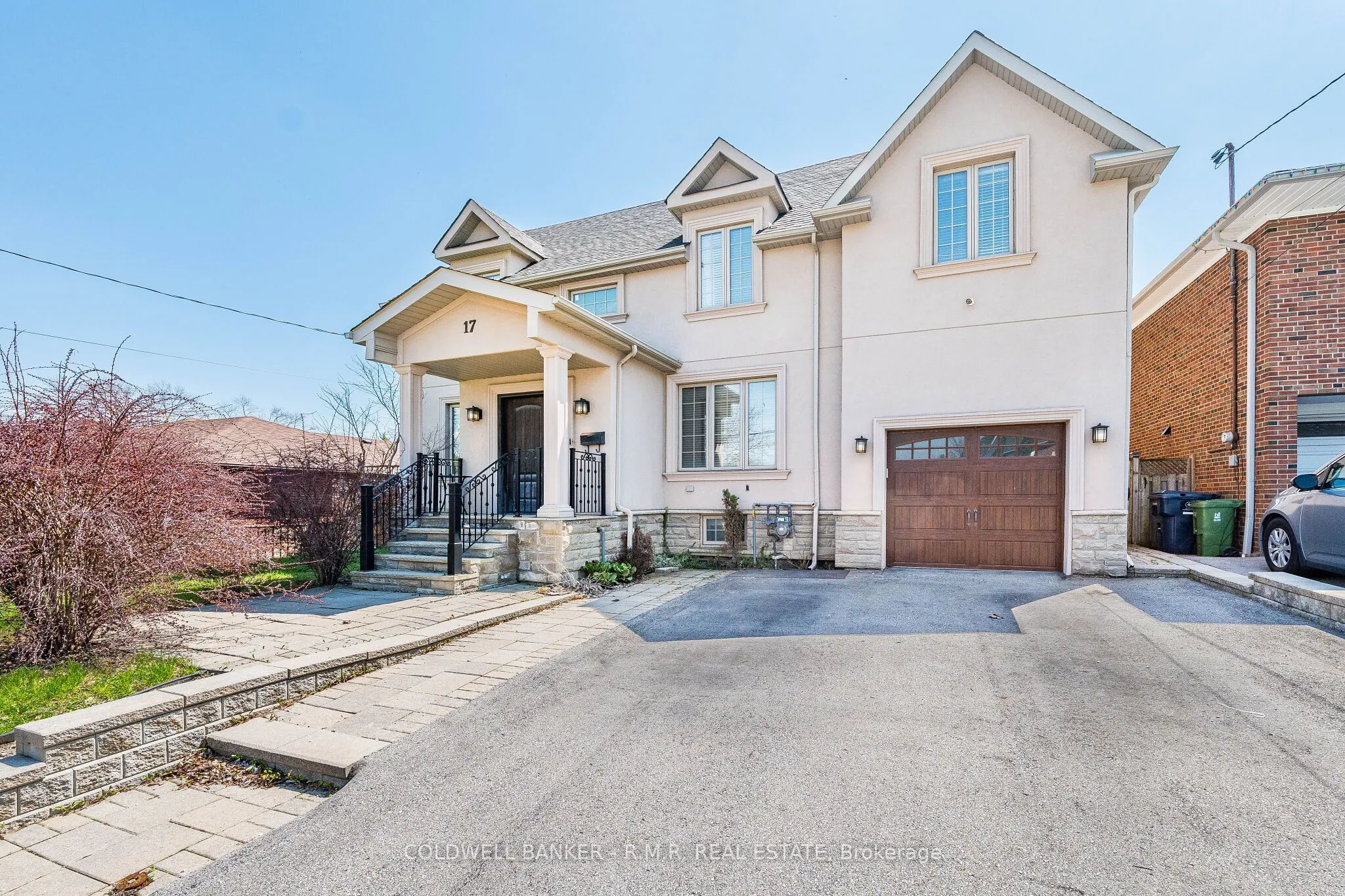 17 Lockheed Boulevard
