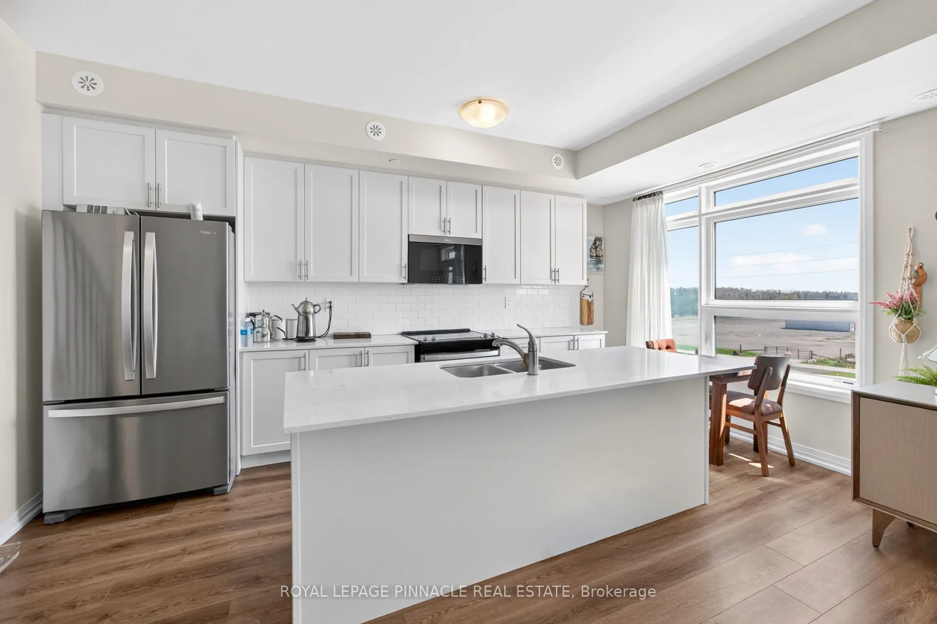 1585 Rose Way #103