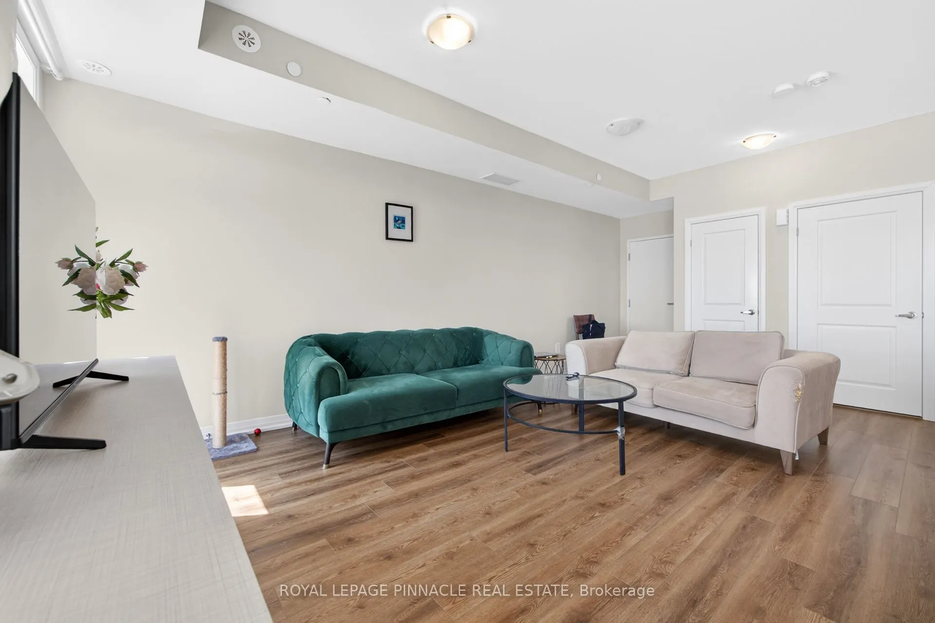 1585 Rose Way #103