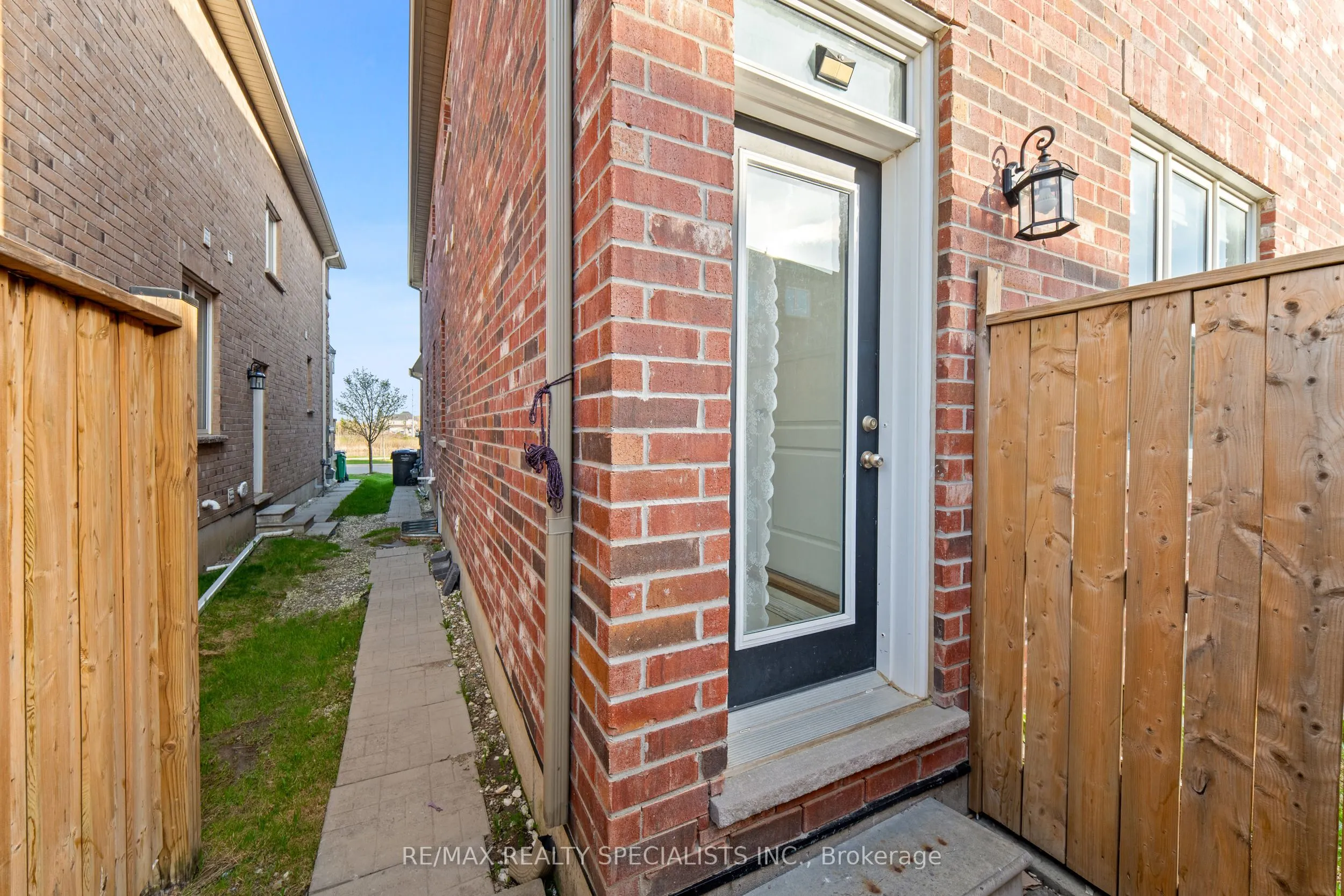 67 Baffin Crescent