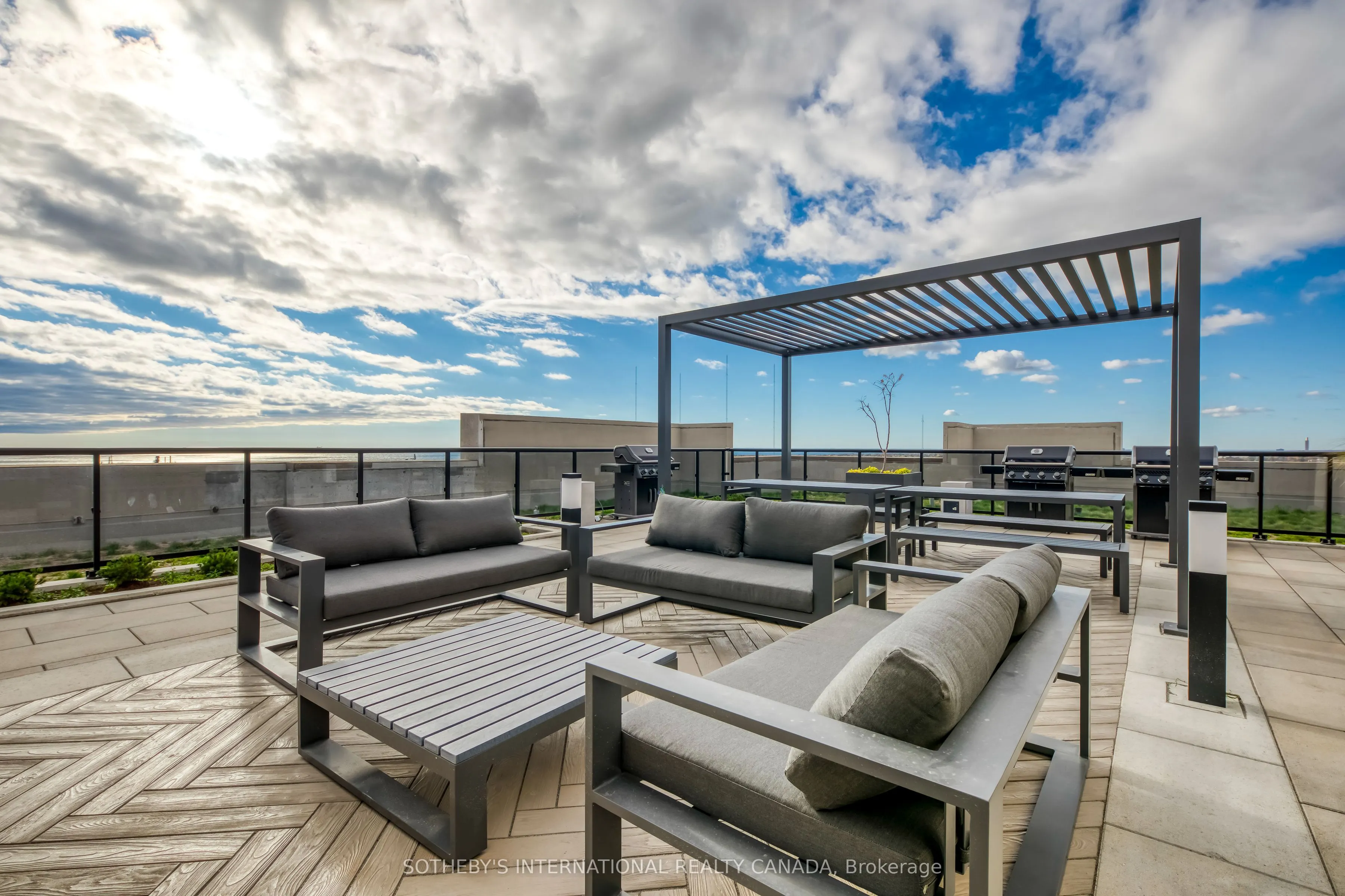 1035 Southdown Road #212