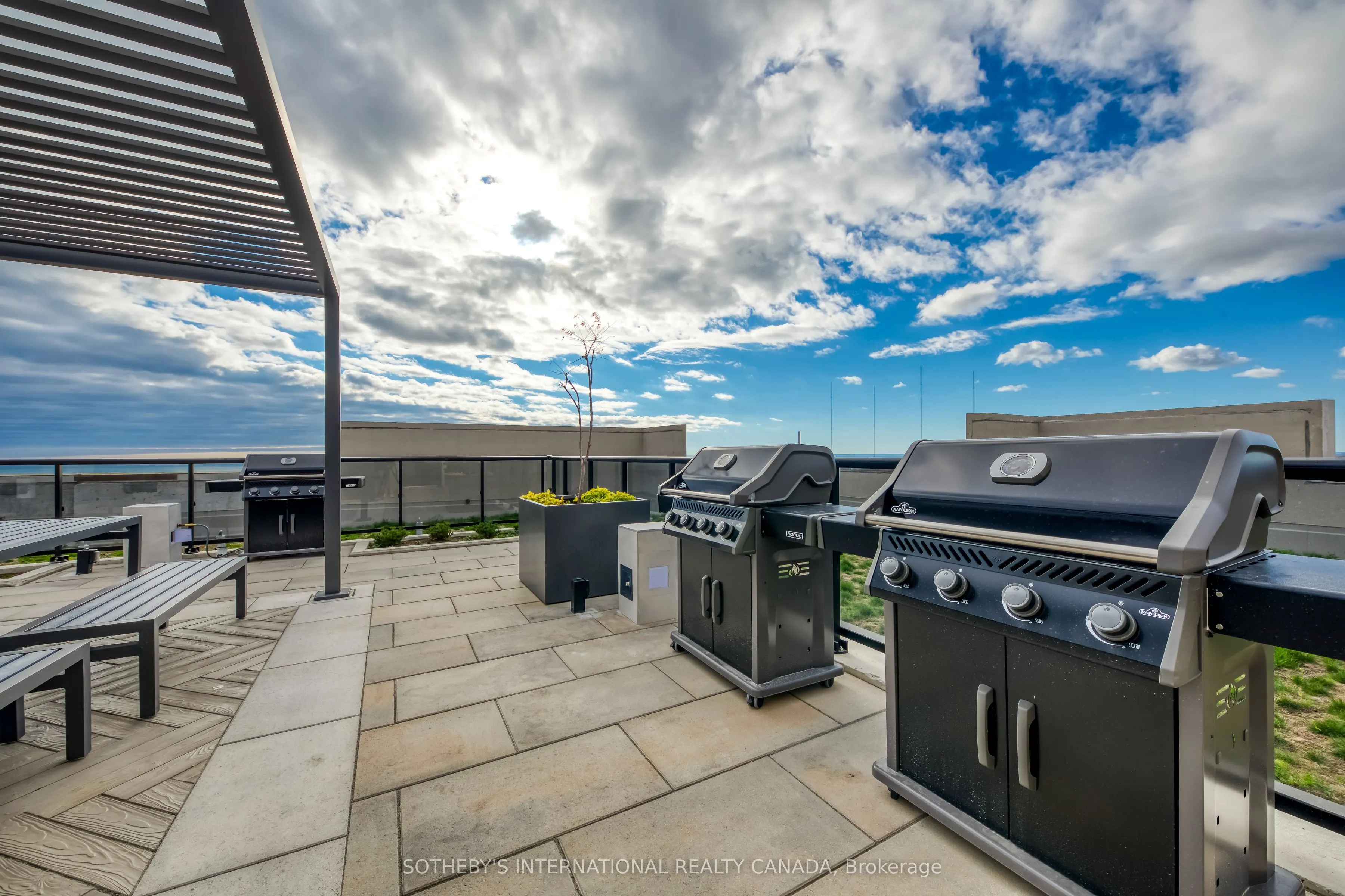 1035 Southdown Road #212