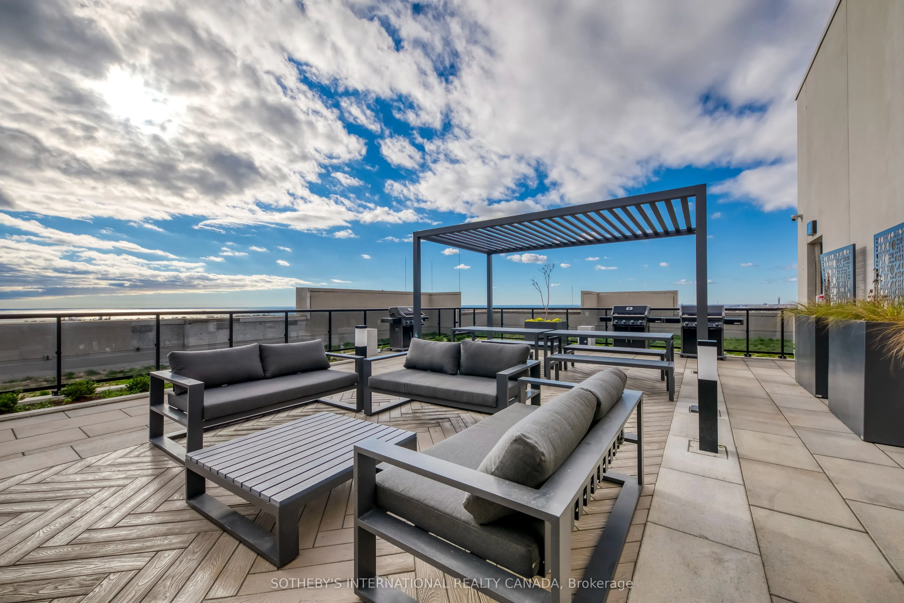 1035 Southdown Road #212