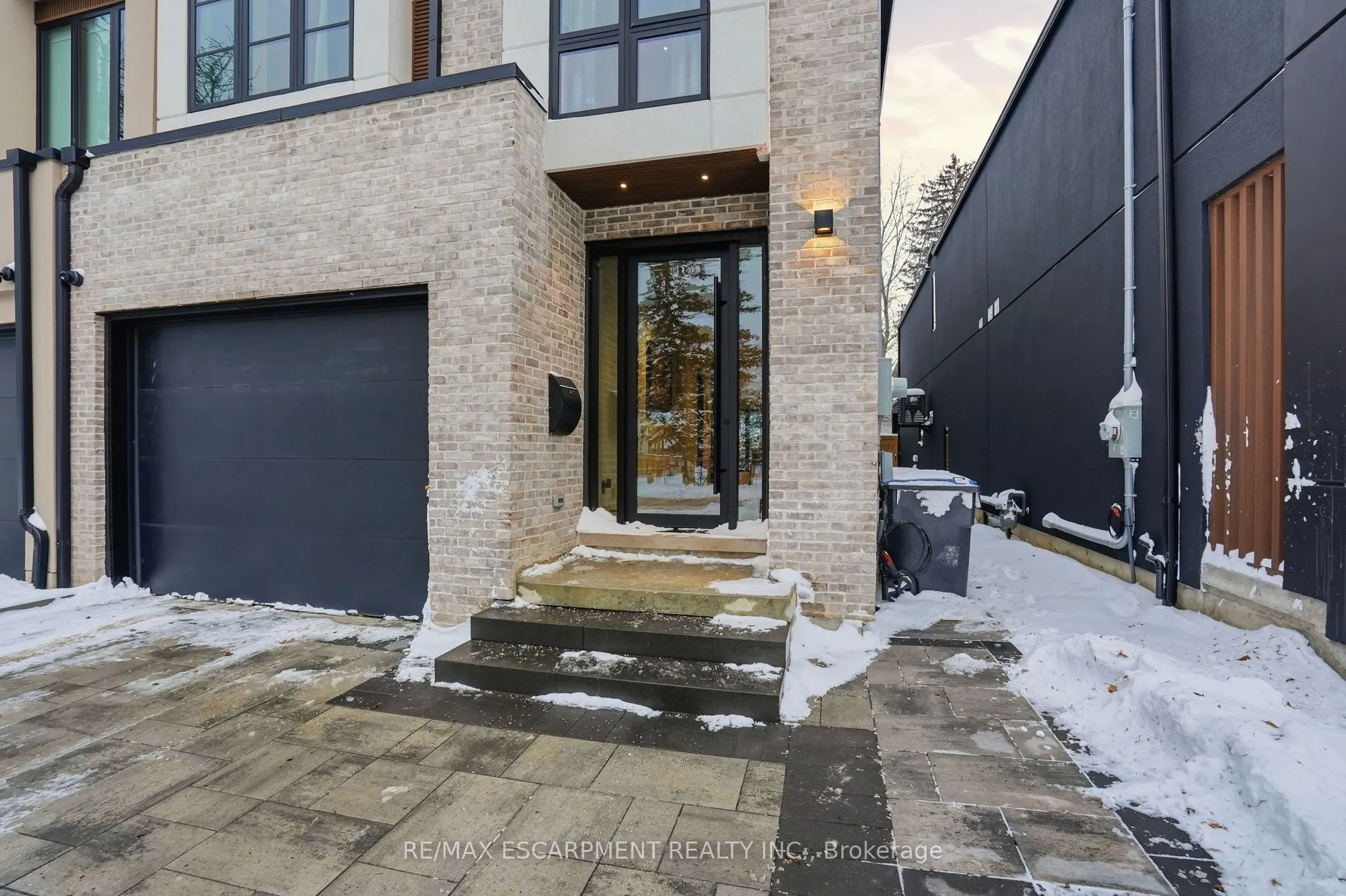20B Broadview Avenue