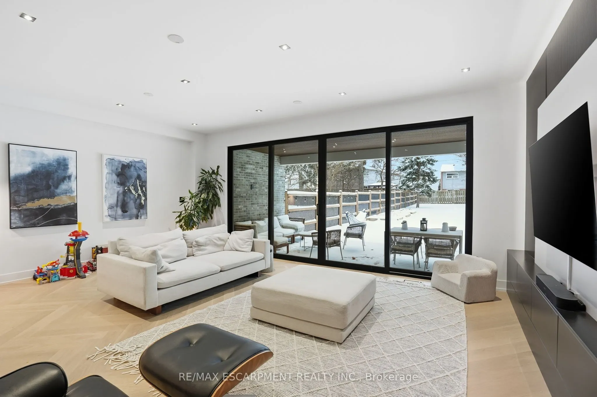 20B Broadview Avenue