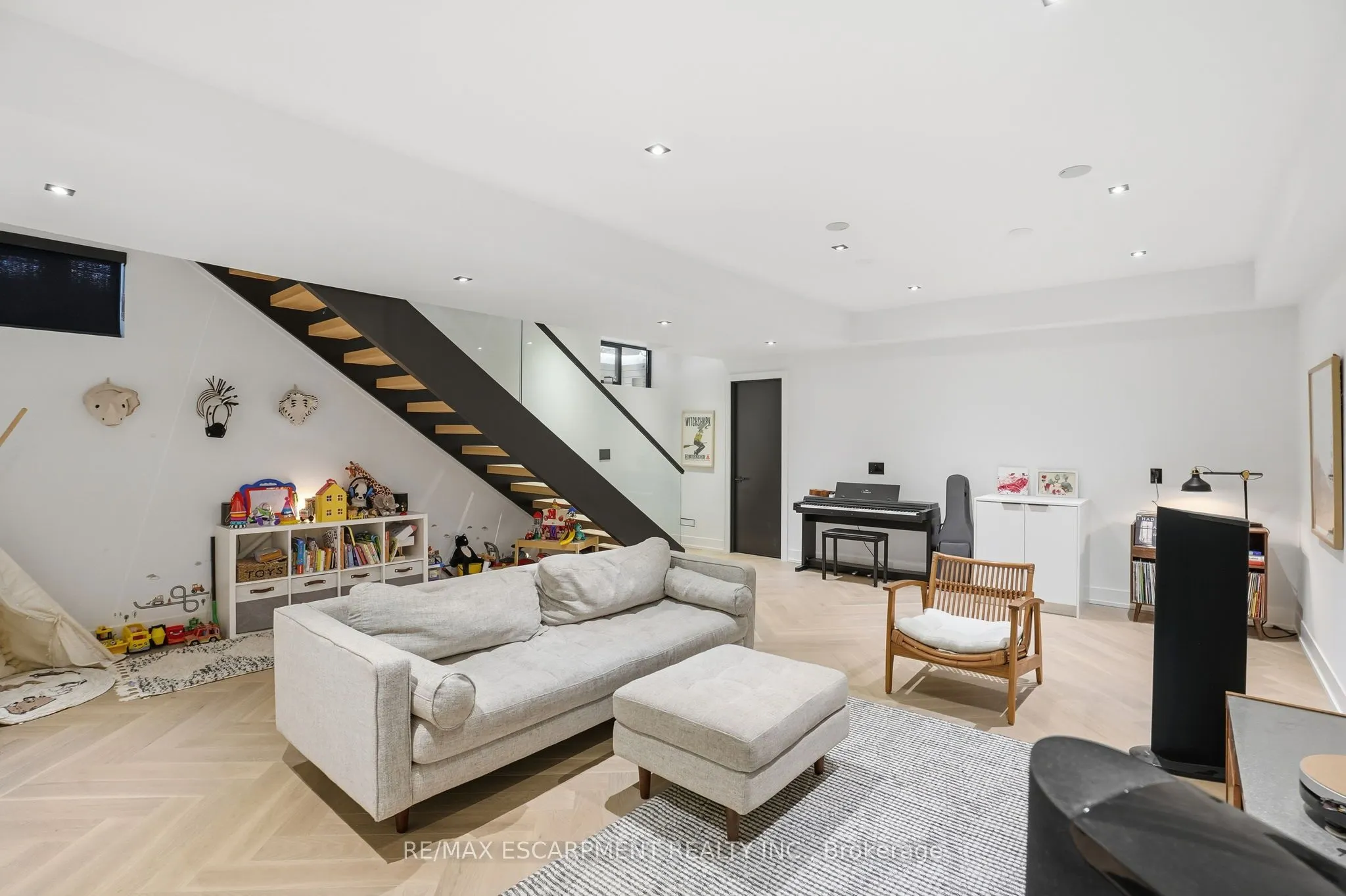 20B Broadview Avenue