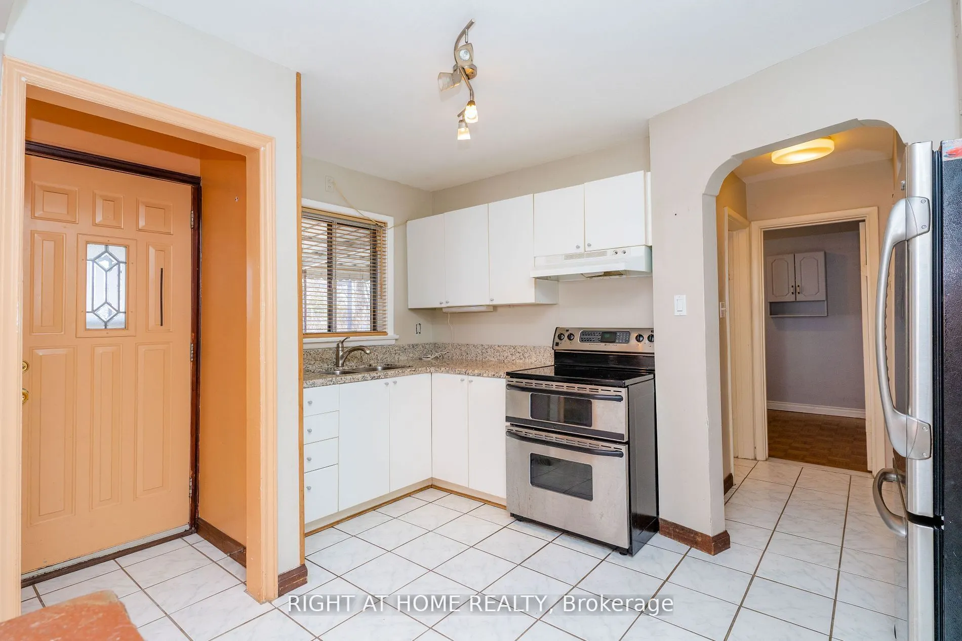 1045 Deta Road