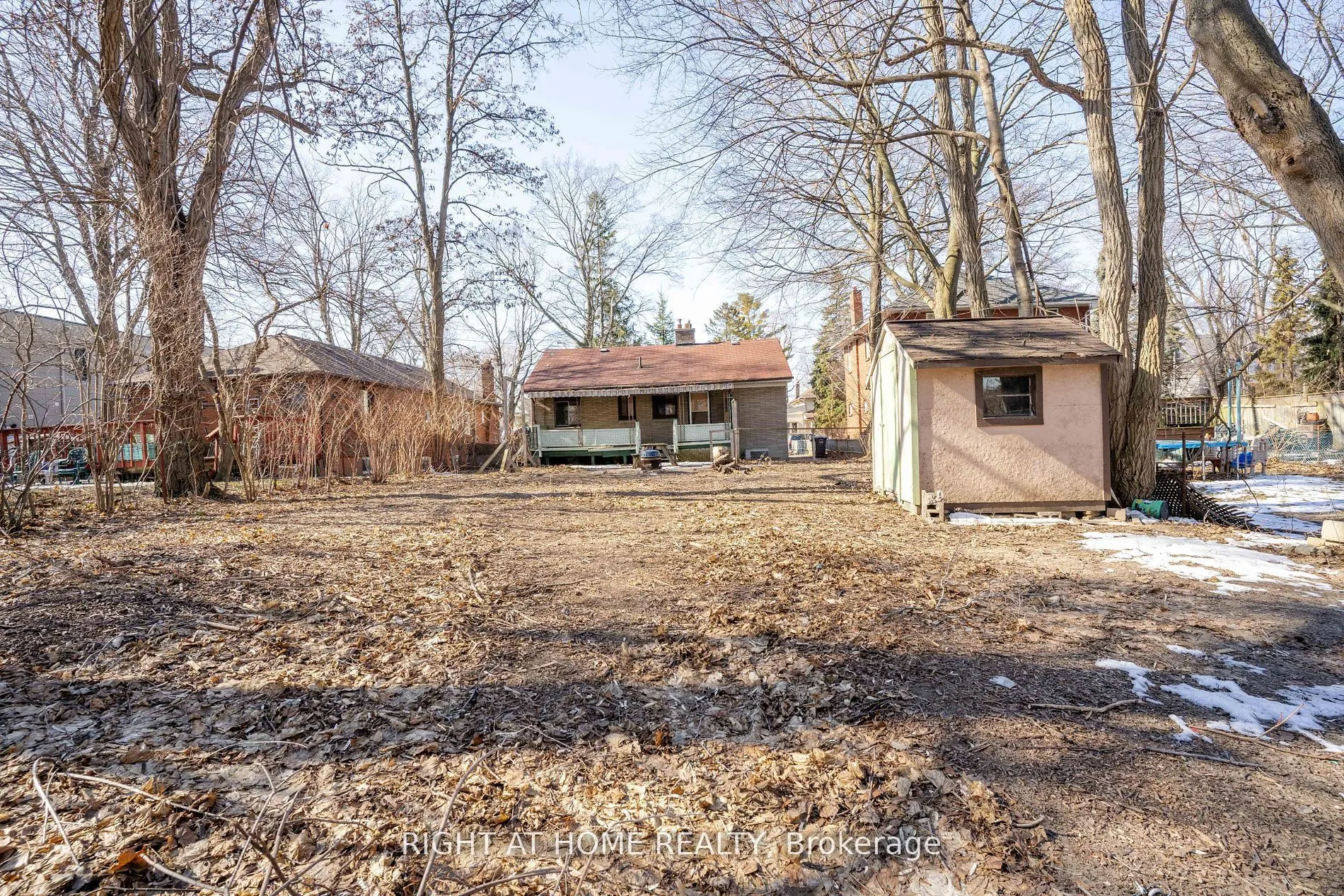 1045 Deta Road
