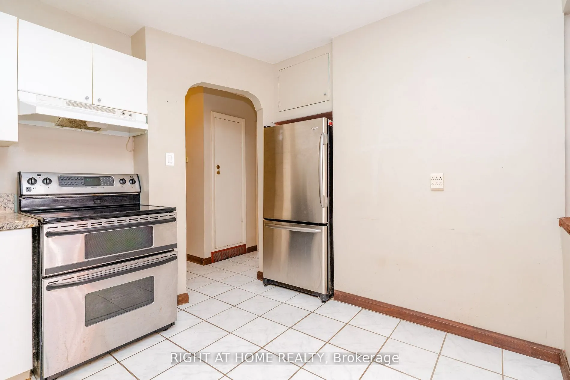 1045 Deta Road