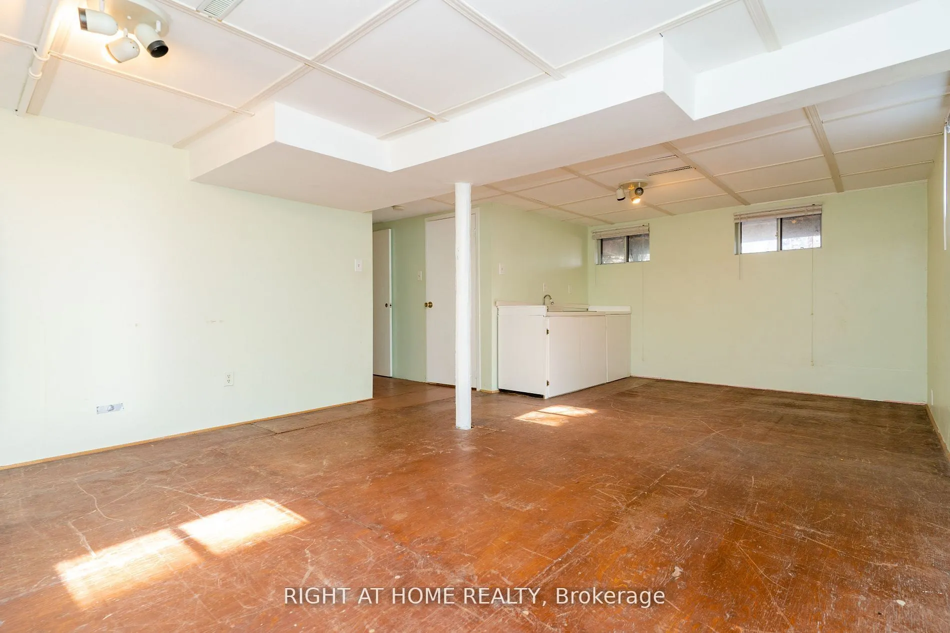 1045 Deta Road