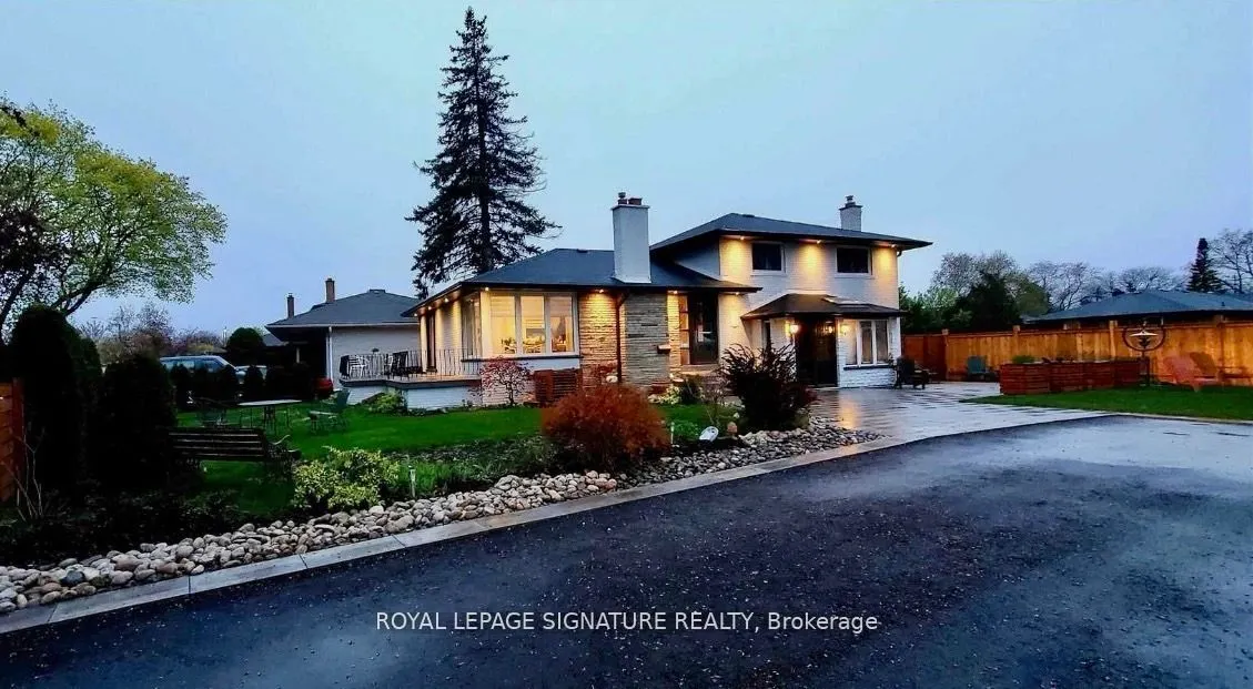 2263 Harcourt Crescent