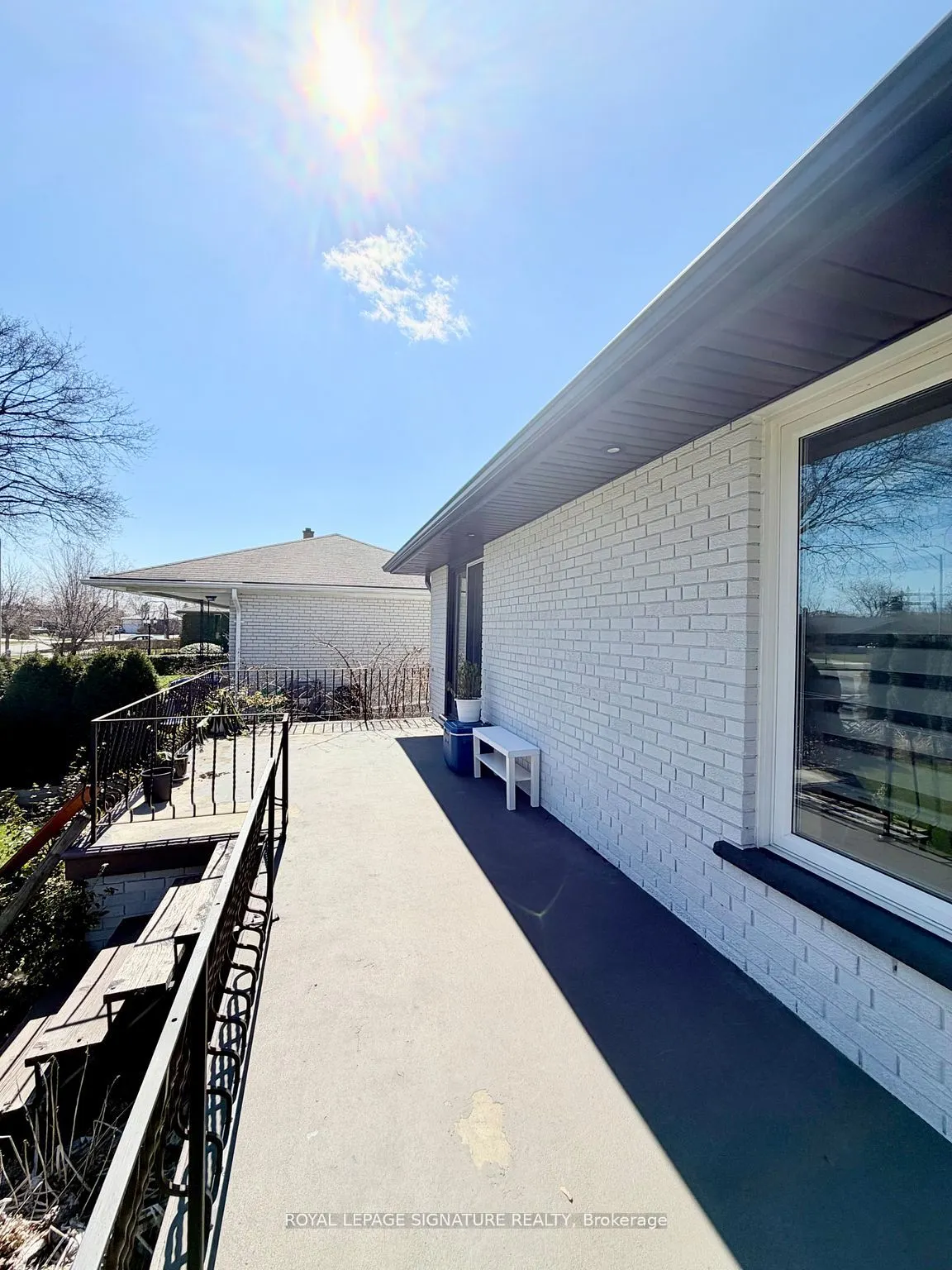 2263 Harcourt Crescent