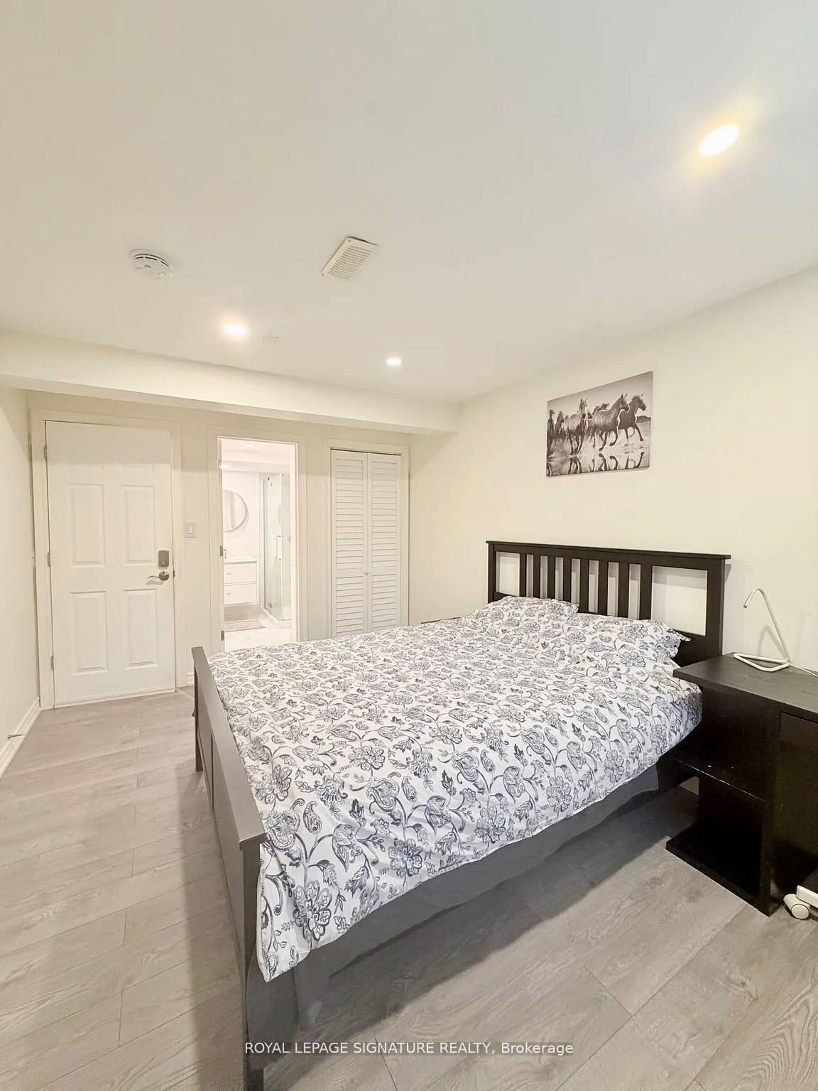 2263 Harcourt Crescent