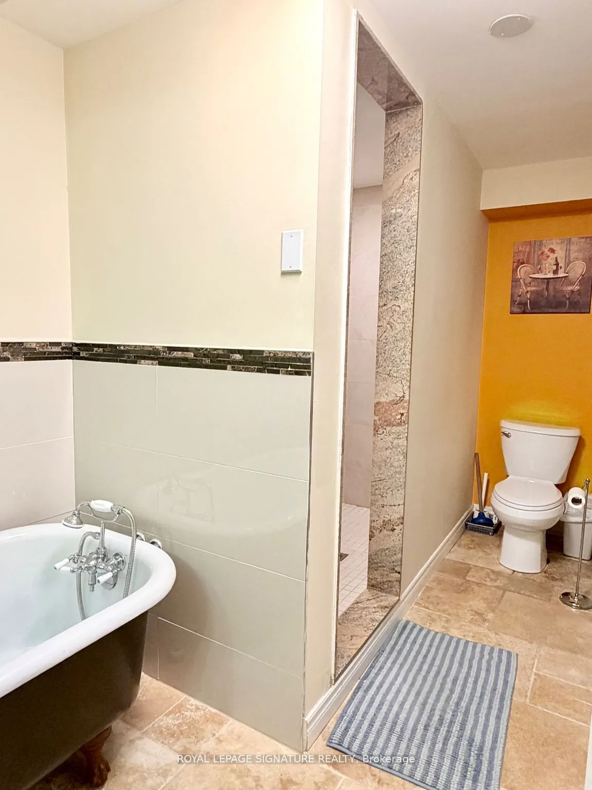 2263 Harcourt Crescent