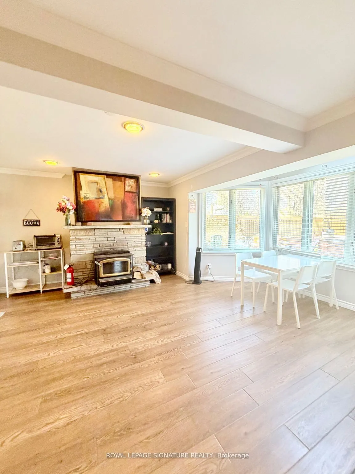 2263 Harcourt Crescent