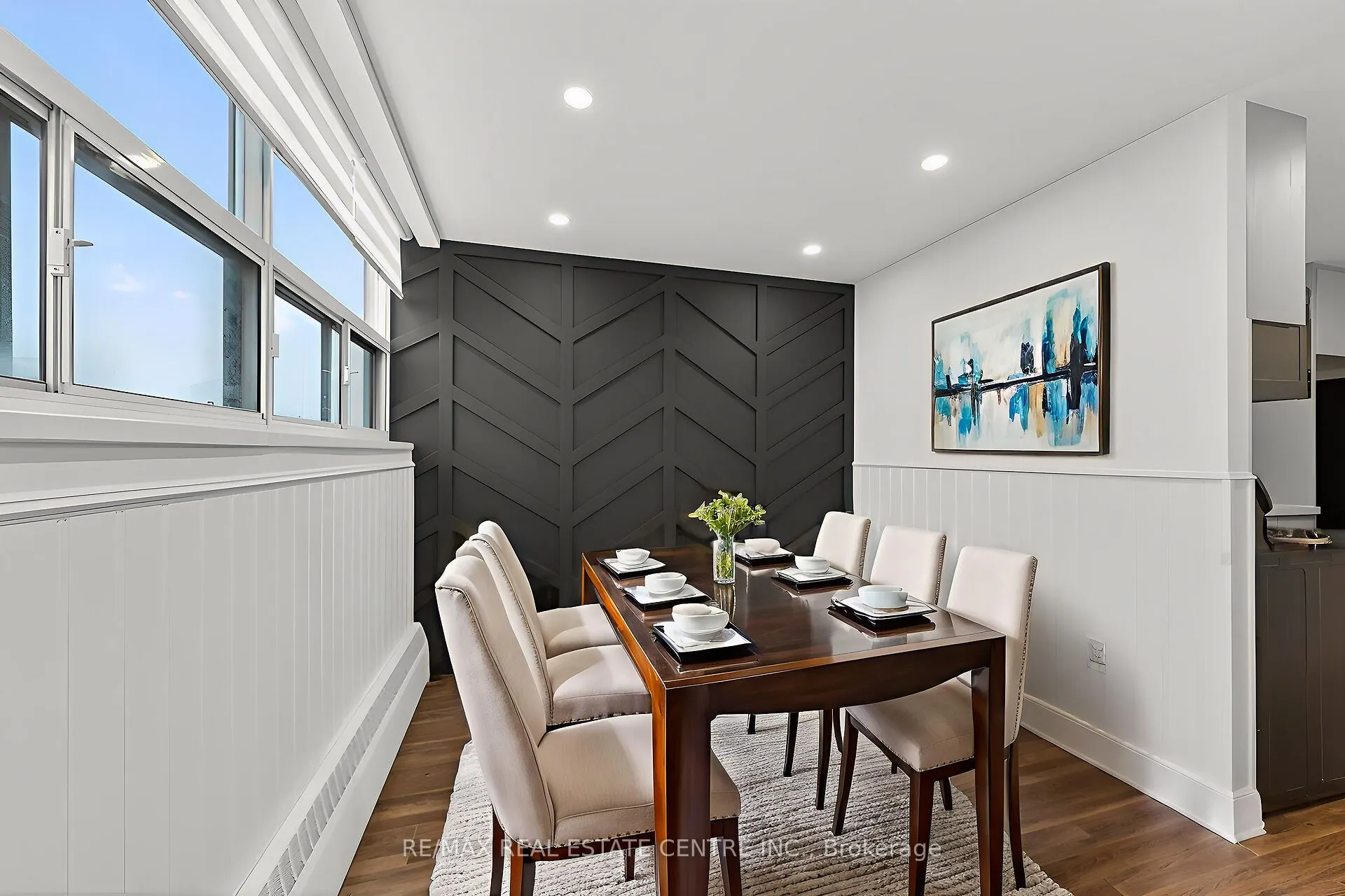 212 Kerr Street #702