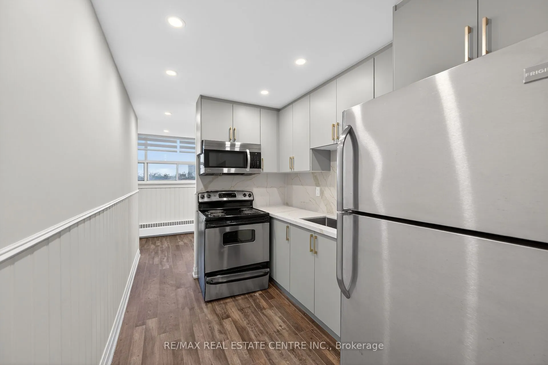212 Kerr Street #702