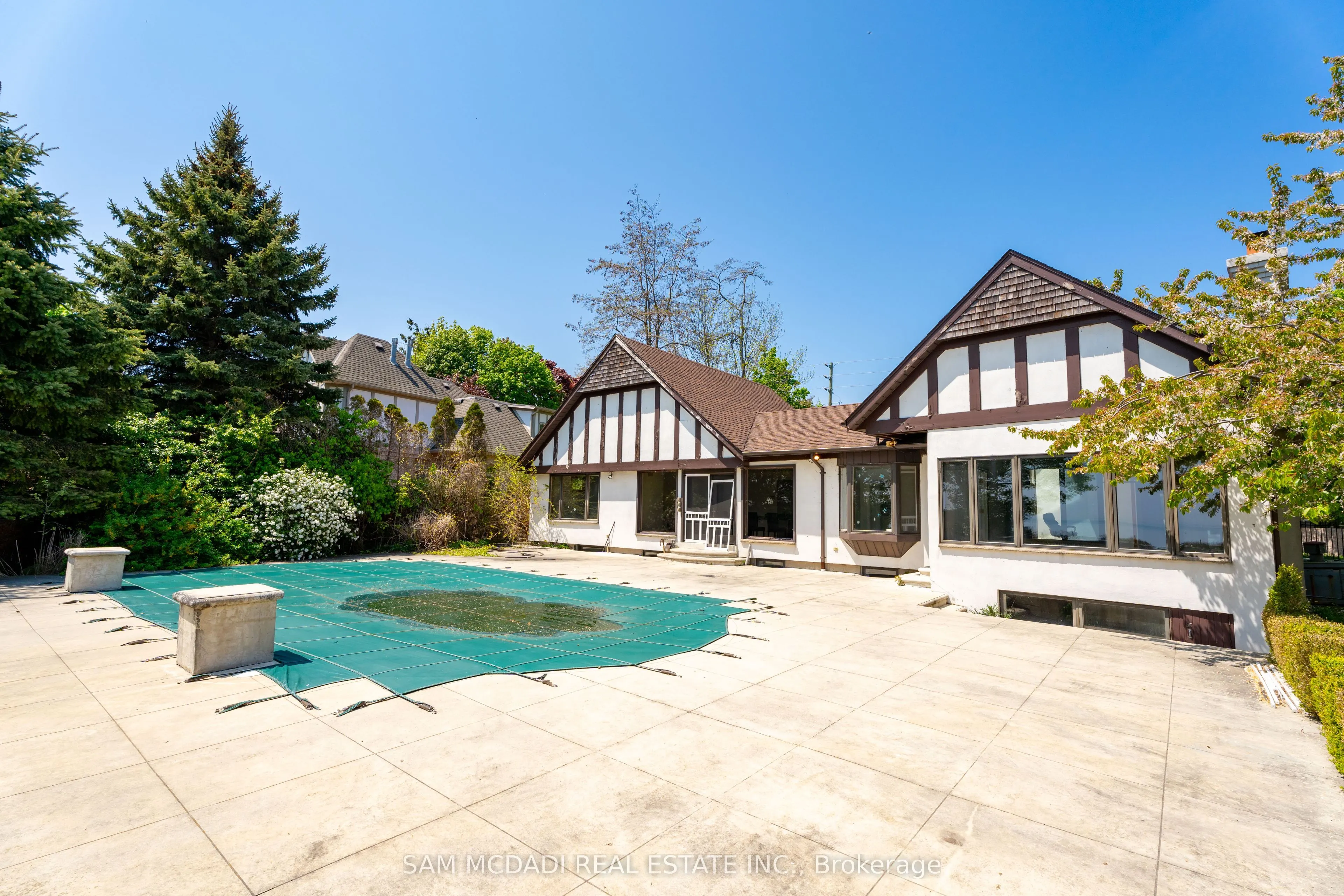 1588 Watersedge Road