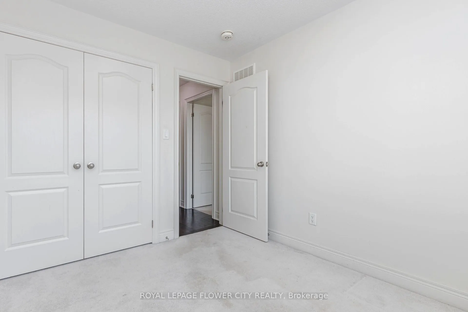462 Sheaffe Place