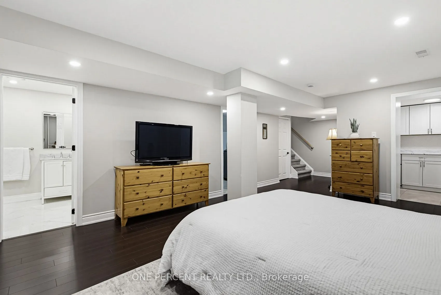 36 Coachwood Manor Court