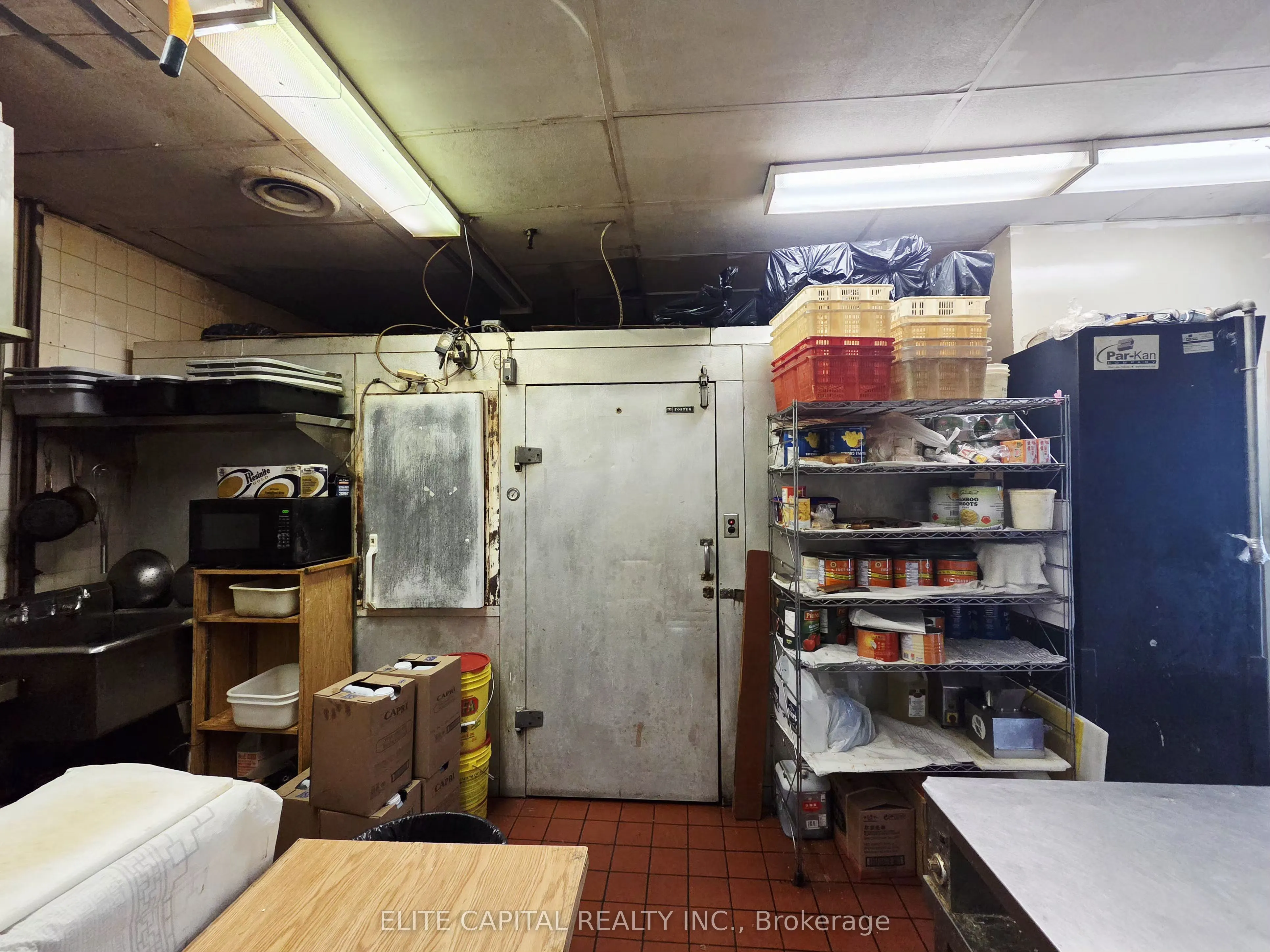 377 Burnhamthorpe Road E