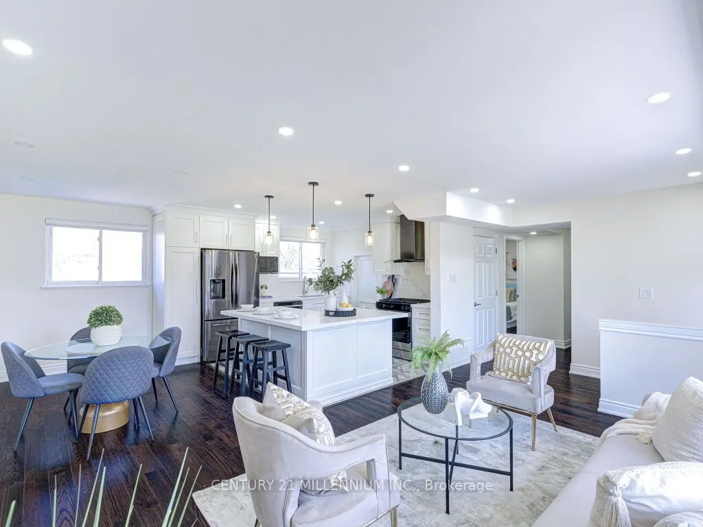 214 Folkstone Crescent