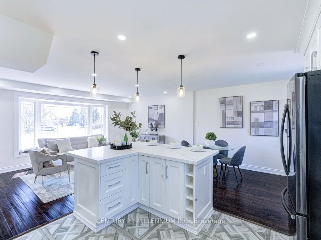 214 Folkstone Crescent