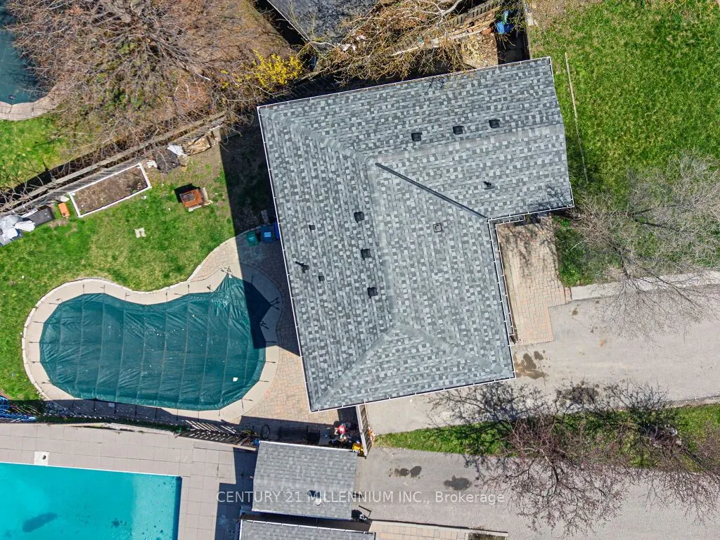 214 Folkstone Crescent