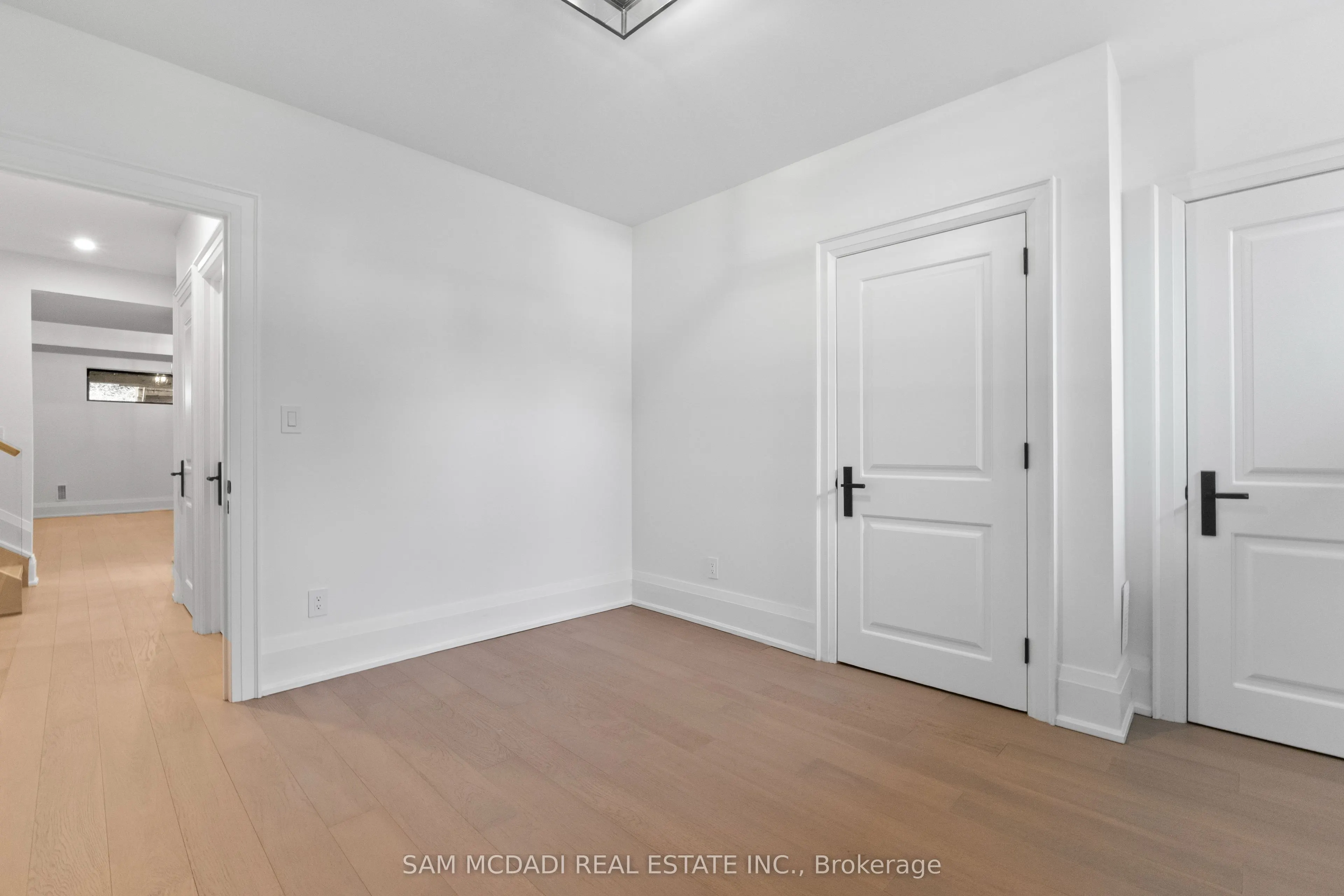 78 South Kingsway