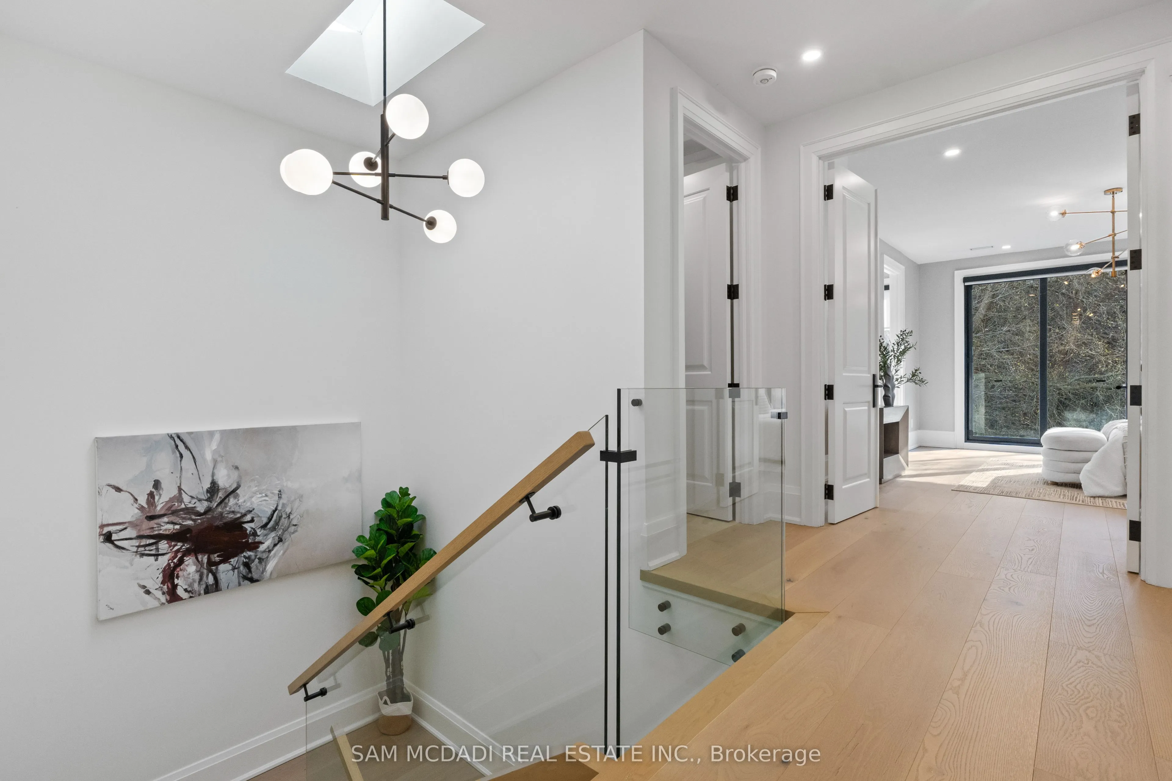 78 South Kingsway