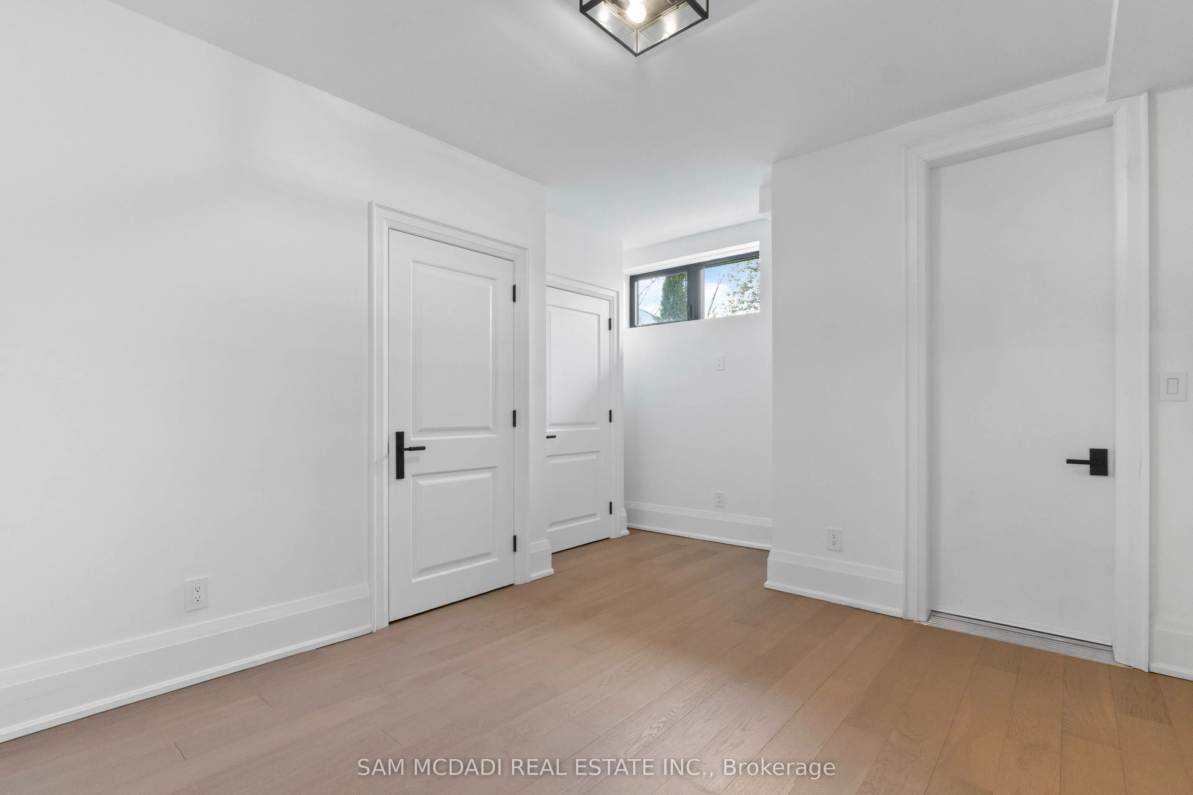 78 South Kingsway