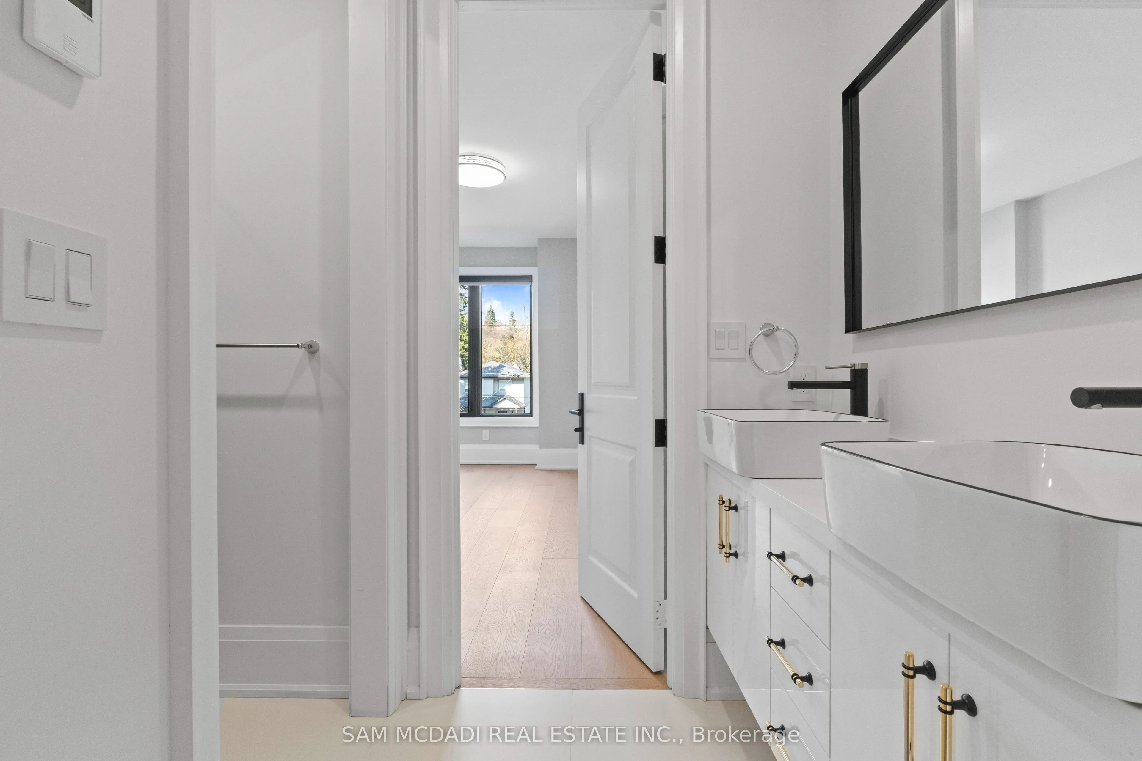 78 South Kingsway