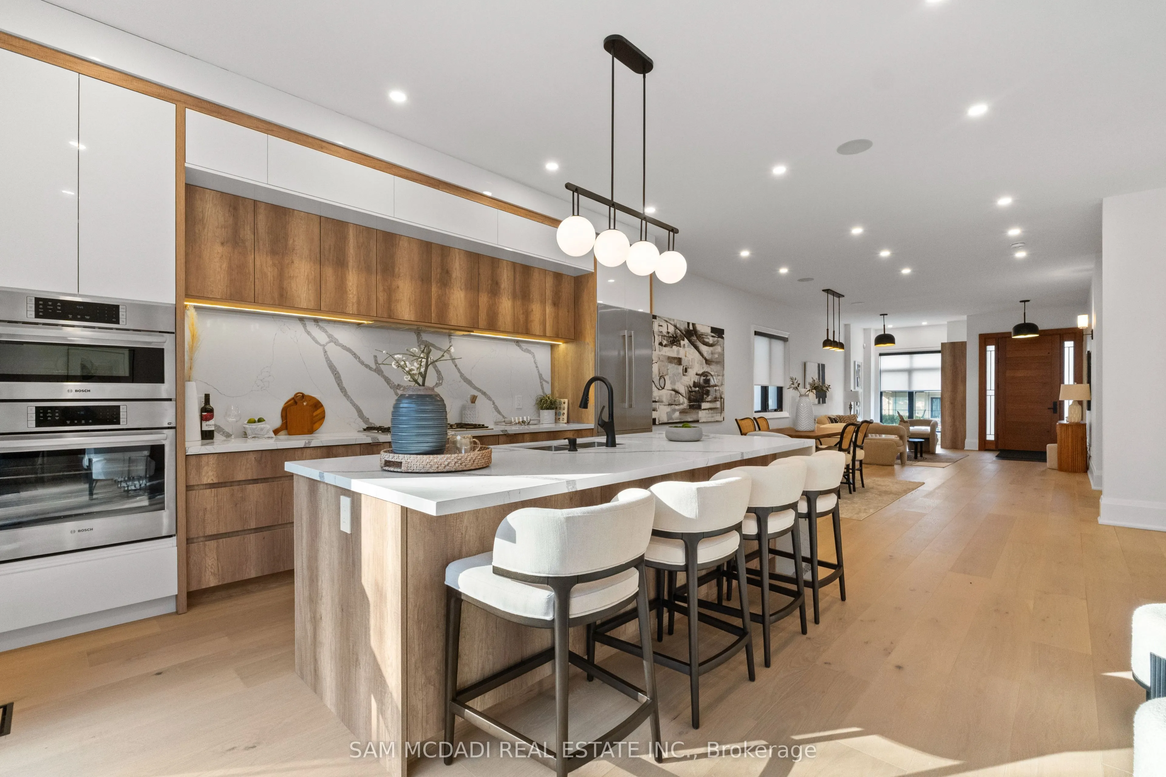 78 South Kingsway