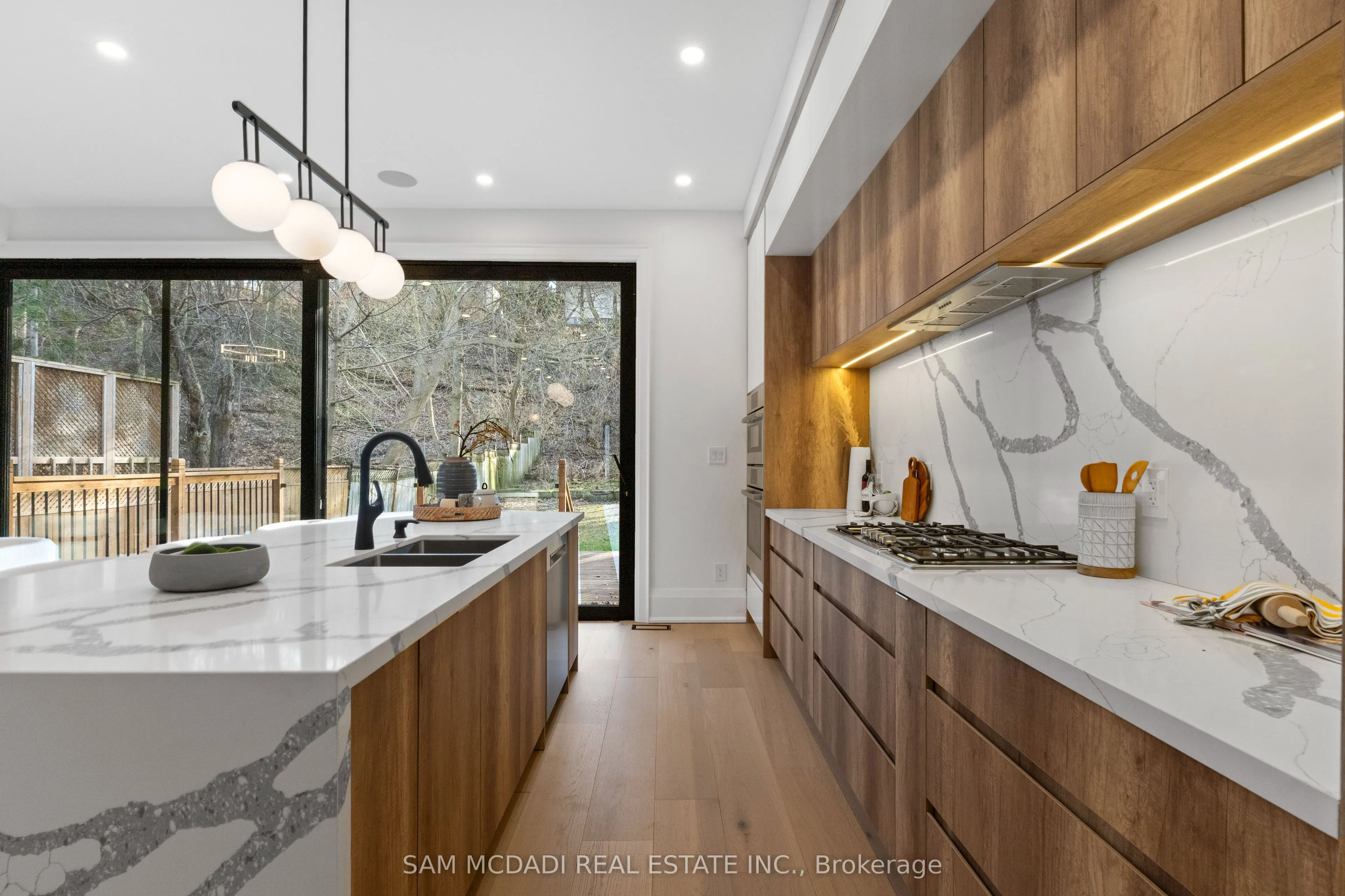 78 South Kingsway
