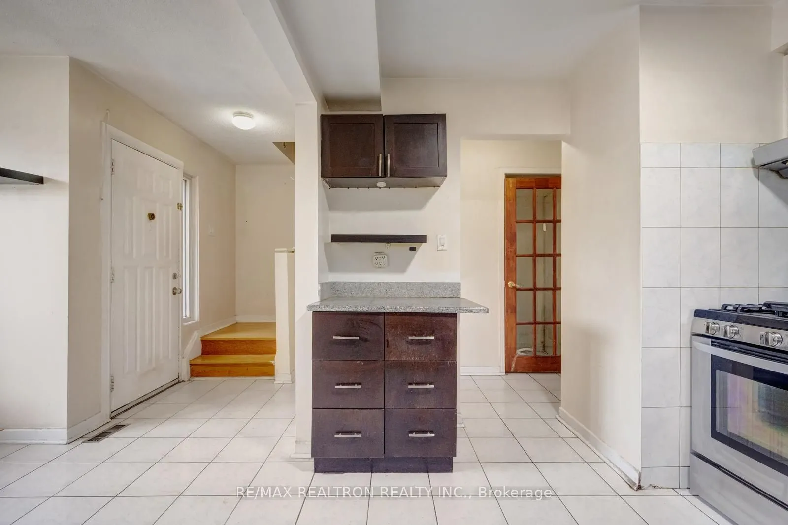 250 John Garland Boulevard #106