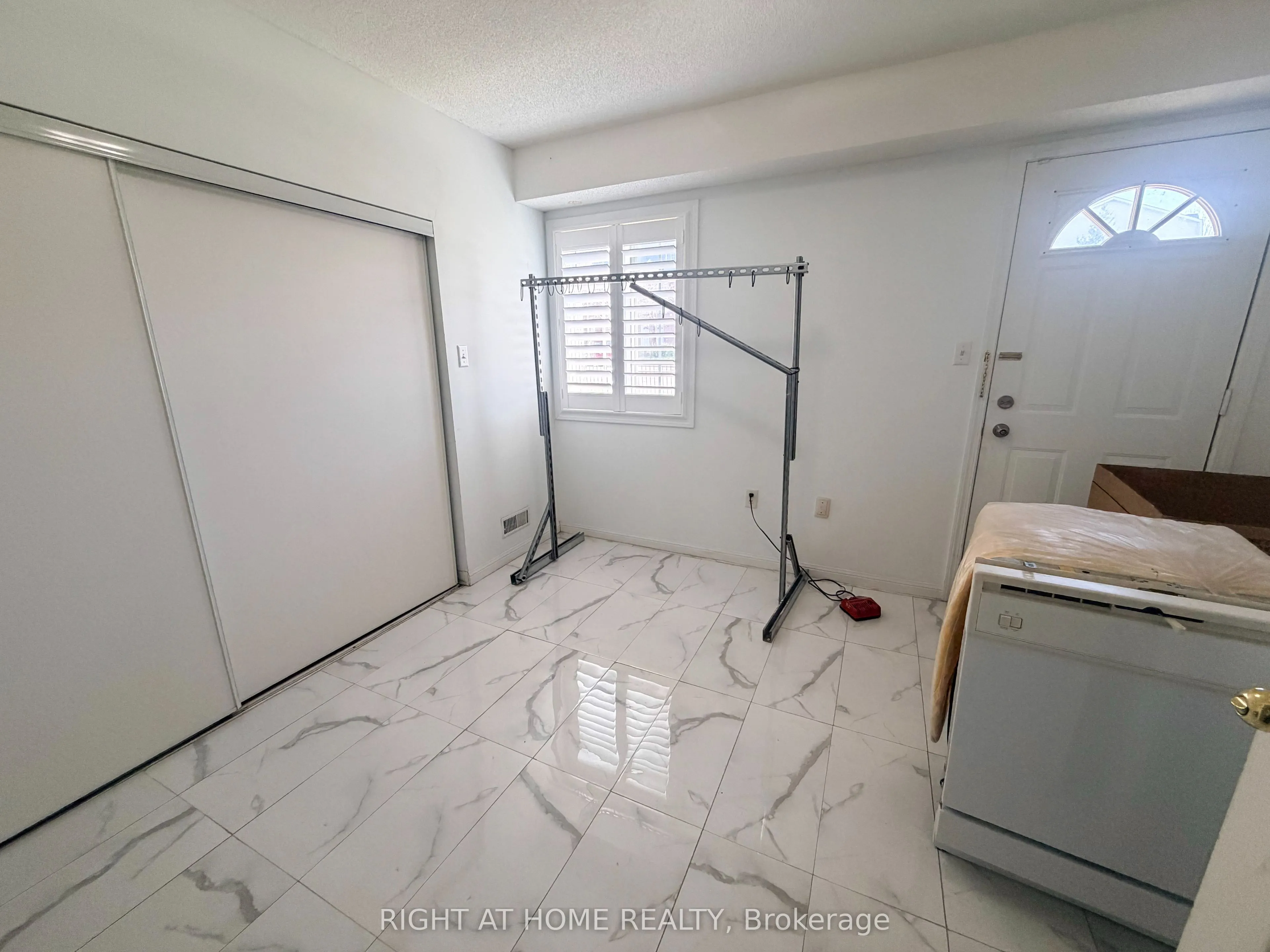 1525 South Parade Court #28